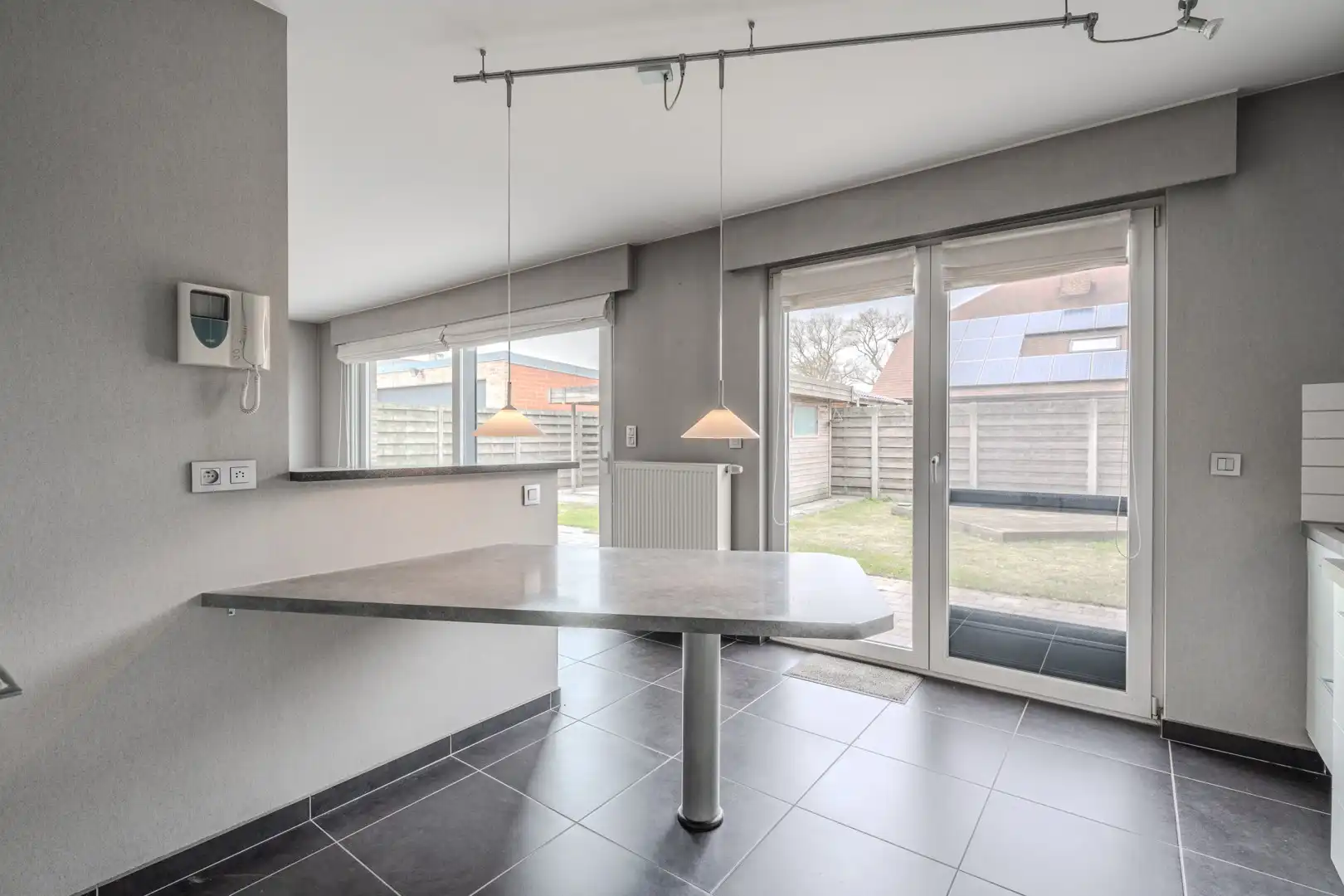 Ruime instapklare gezinswoning met zonnige tuin foto 8