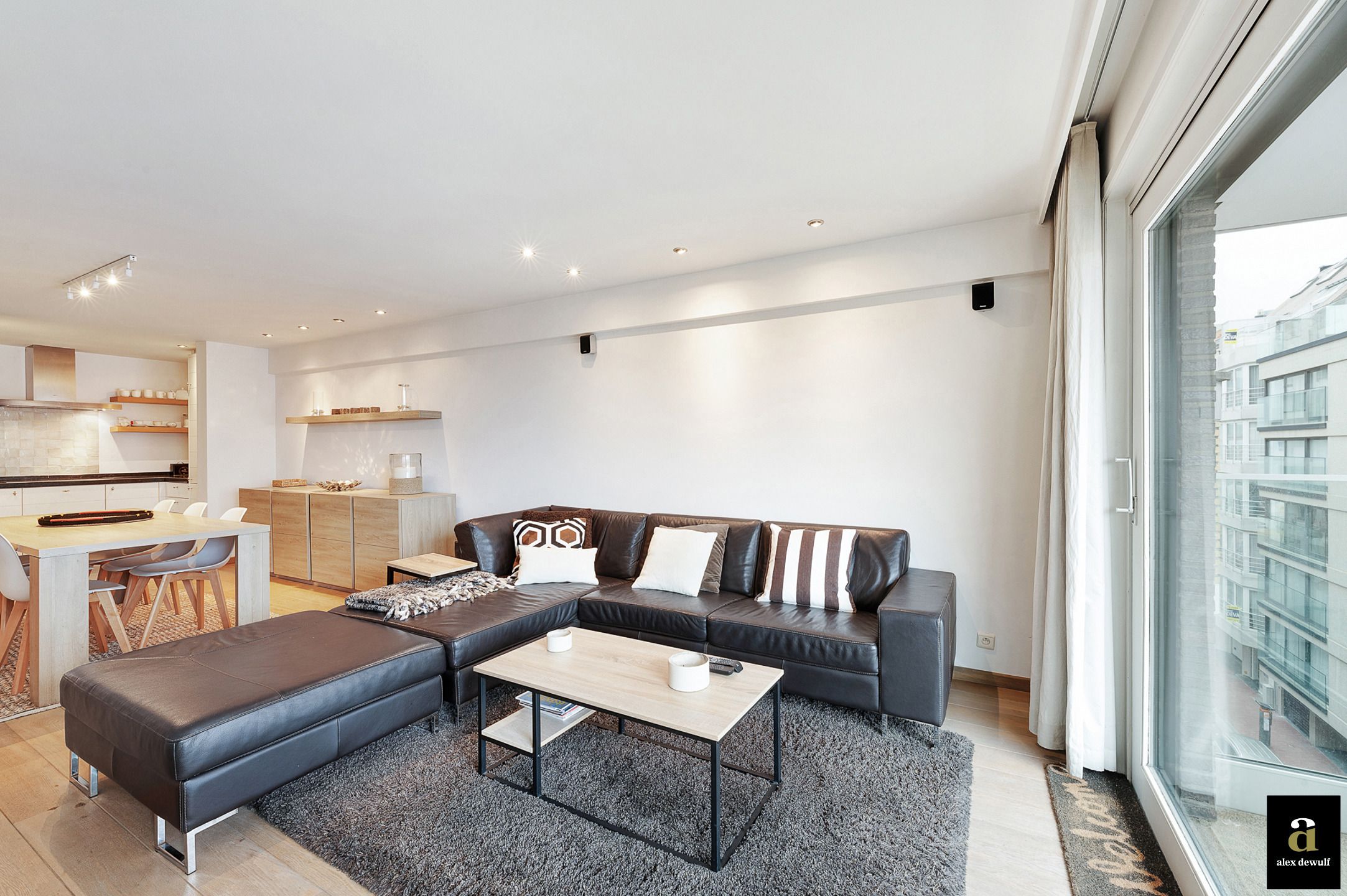 Instapklaar 3-slaapkamerappartement met open zicht (Zoute). foto 2