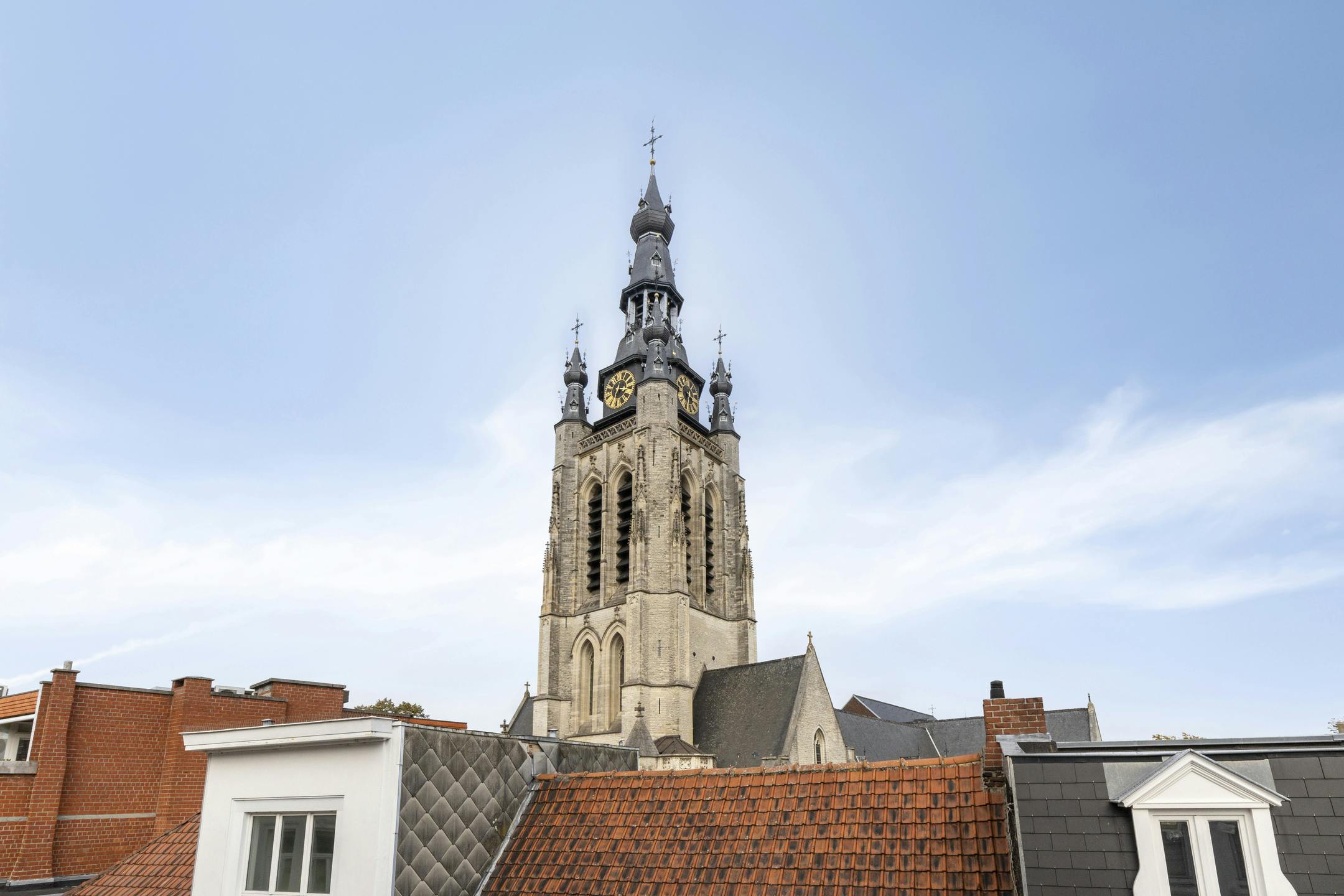 Patrimoniumvennootschap met handelspand en 2 appartementen foto 20