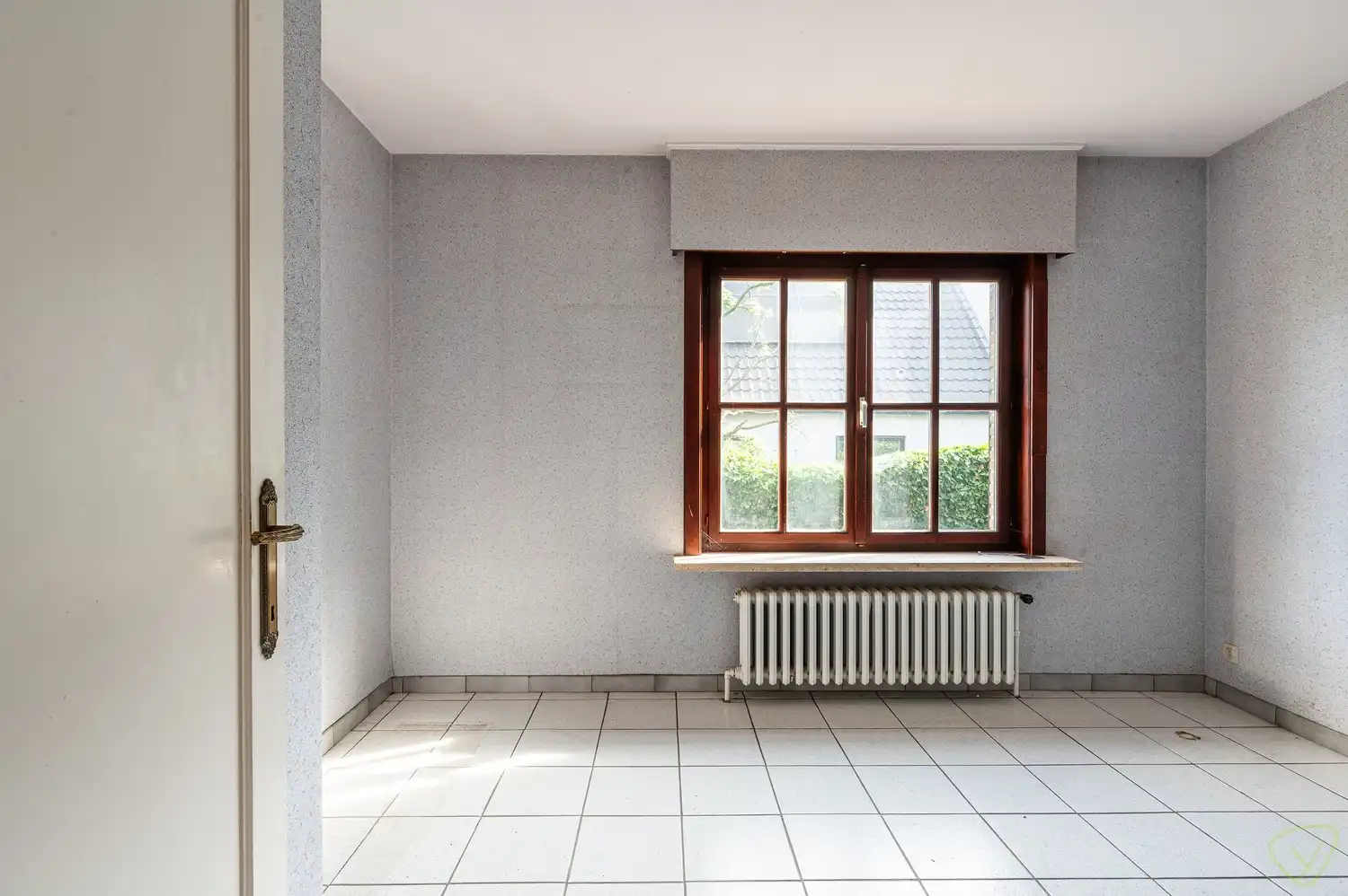 Vrijstaande villa op een uitzonderlijk groot perceel met bosgrond in Lembeke foto 10