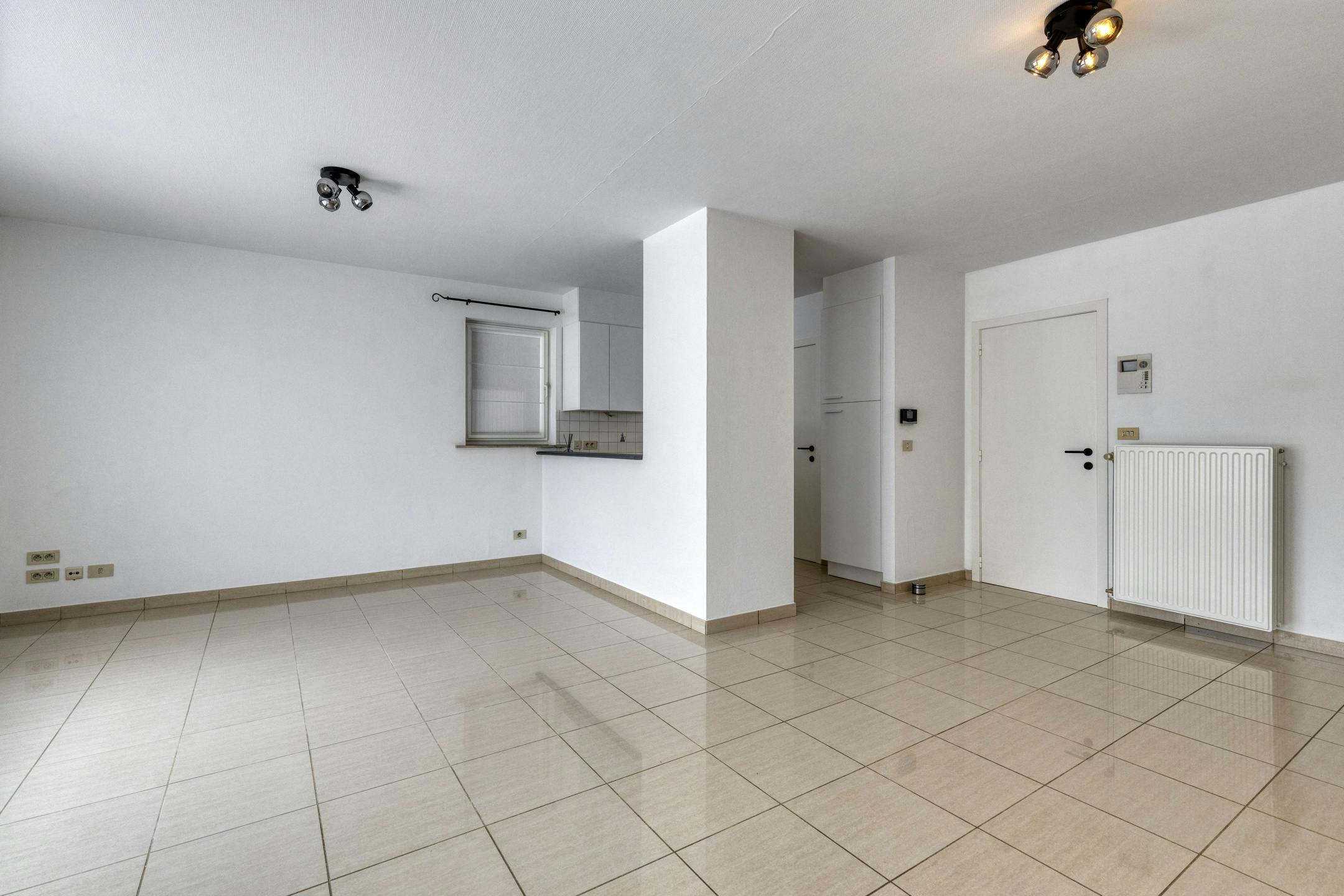 Gelijkvloers appartement met terras te koop in Waregem foto 3