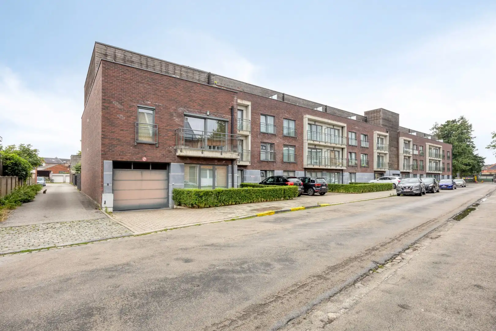 Leuke service flat met 2 SLPKS en terras in het hartje van Mol! foto 24