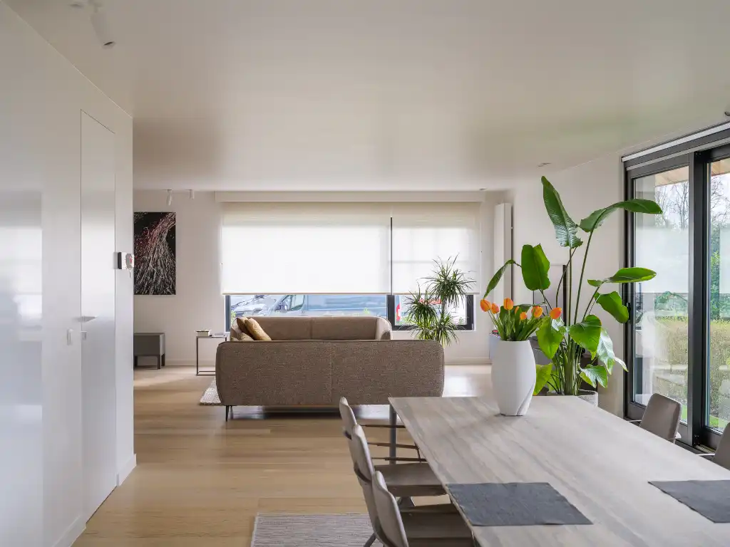 Sint-Martens-Latem – Bijzonder ruime en energiezuinige villa met woon-/werkmogelijkheid vlakbij het dorpscentrum. foto 6