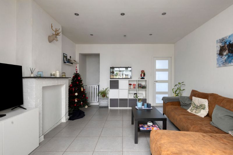 Aangename op te frissen woning met drie slaapkamers foto 7