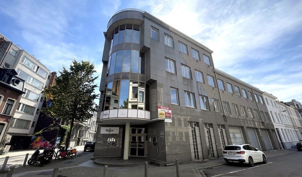 Kantoor met opslagruimte te huur in Harmoniewijk Antwerpen foto {{pictureIndex}}