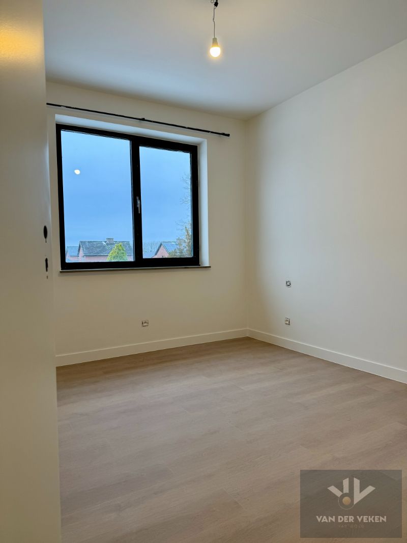 Prachtig volledig gerenoveerd 2-SLPK appartement foto 11