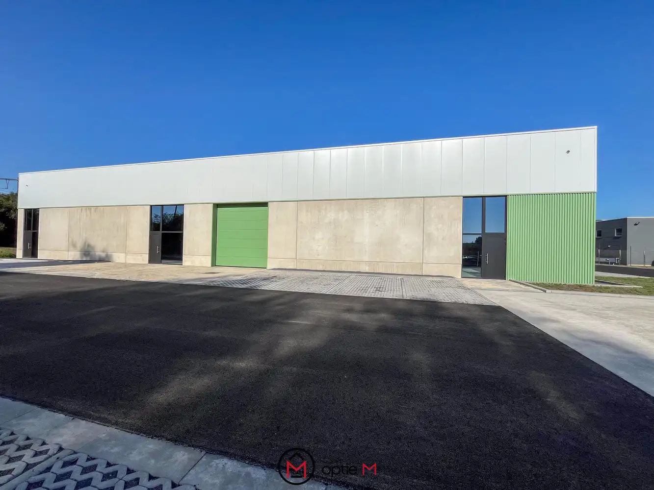 Nieuwbouw KMO-unit met sanitair/verwarming/airco foto 2