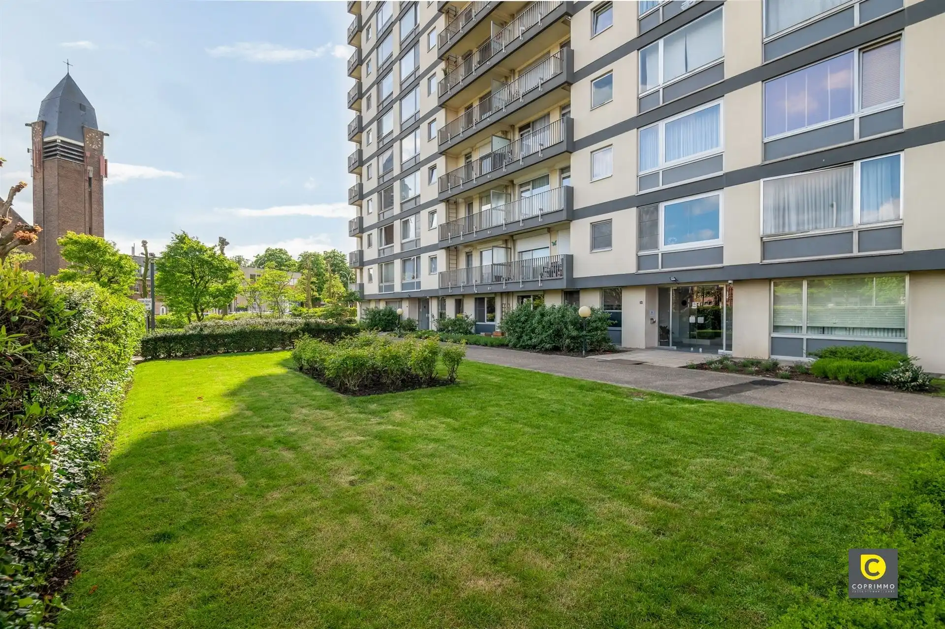 Lichtrijk 2 slaapkamer app + P foto 12