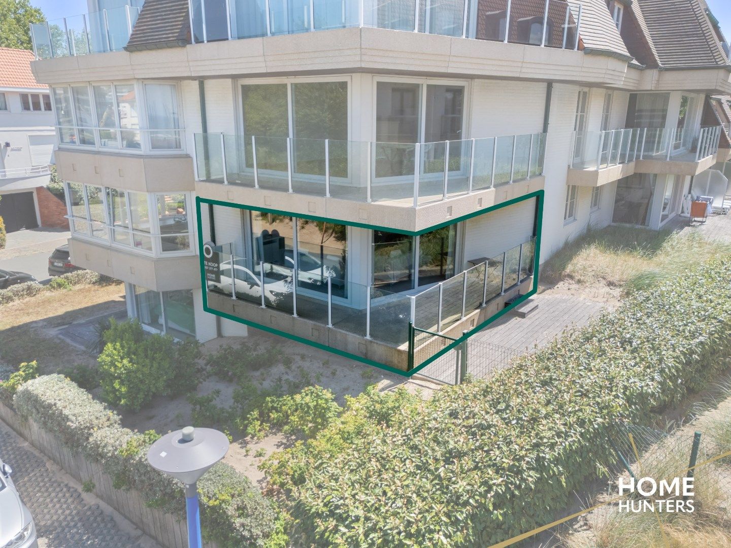 Uniek 2 slaapkamer appartement met zicht op zee en duinen foto 5