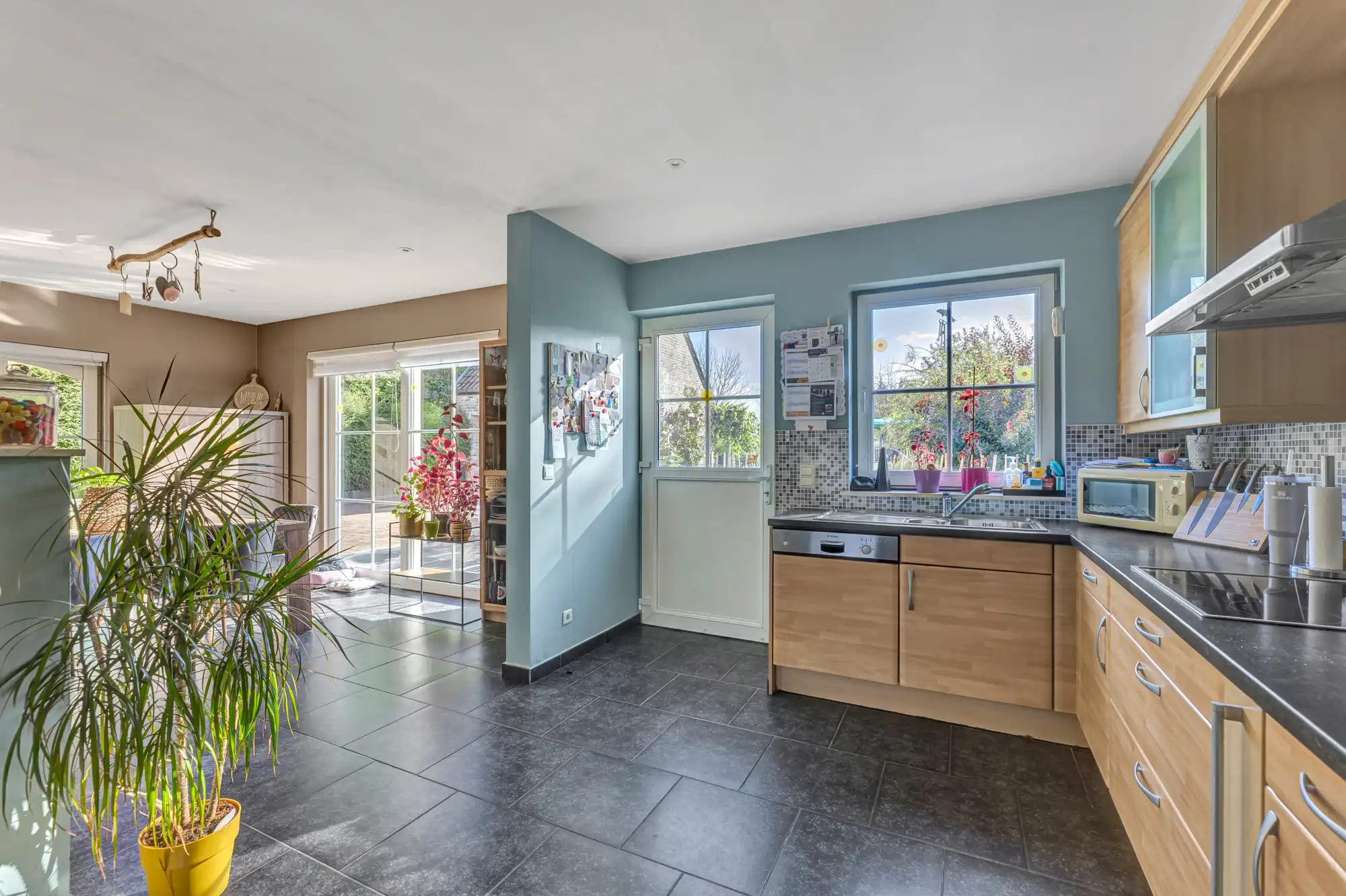 Prachtige HOB met 4 slaapkamers, ruime garage en grote tuin foto 10