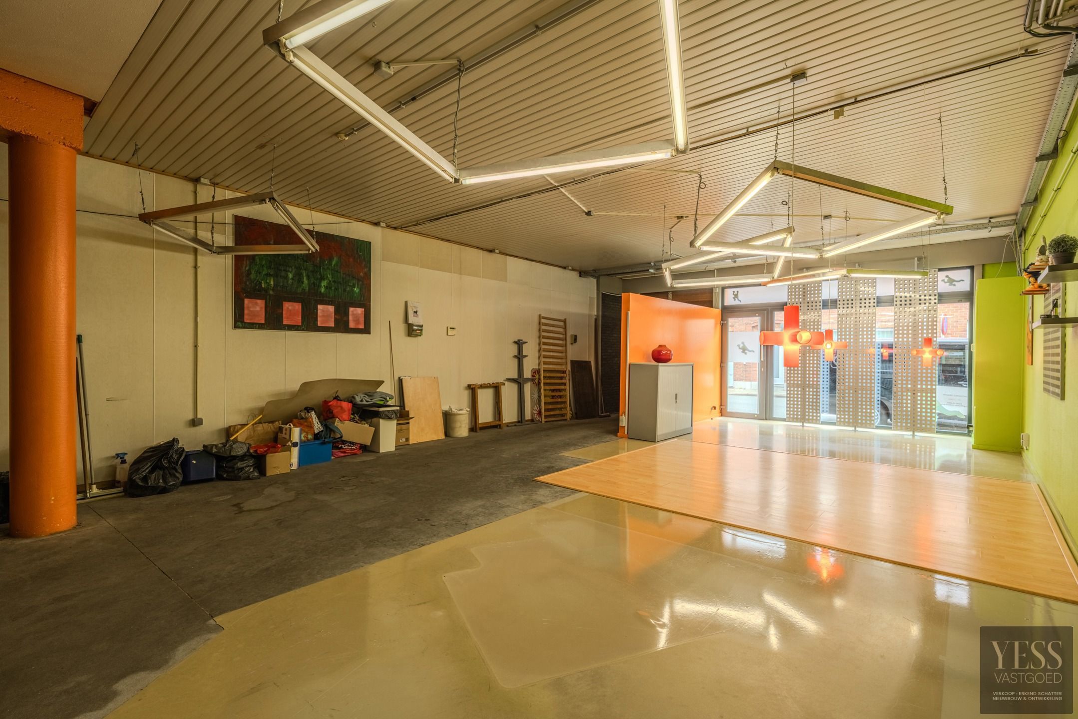 Atelier/magazijn 475m2 met winkelruimte, bureau te Oudenburg foto 5