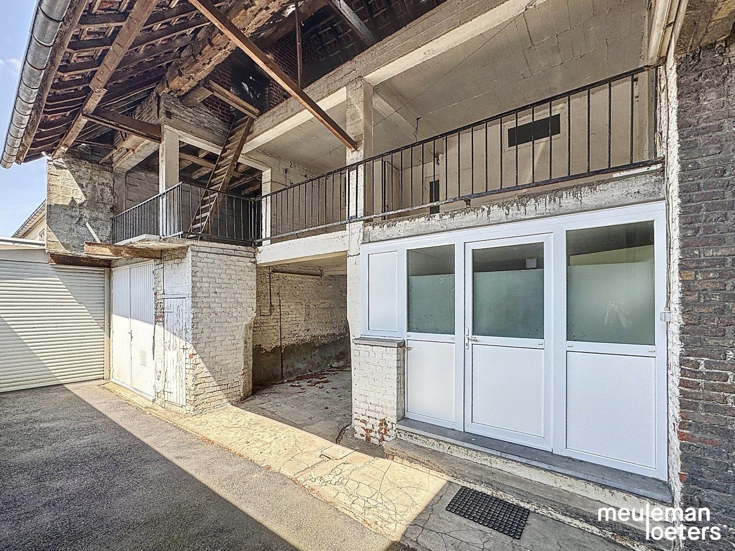 Te renoveren gezinswoning in centrum foto 16