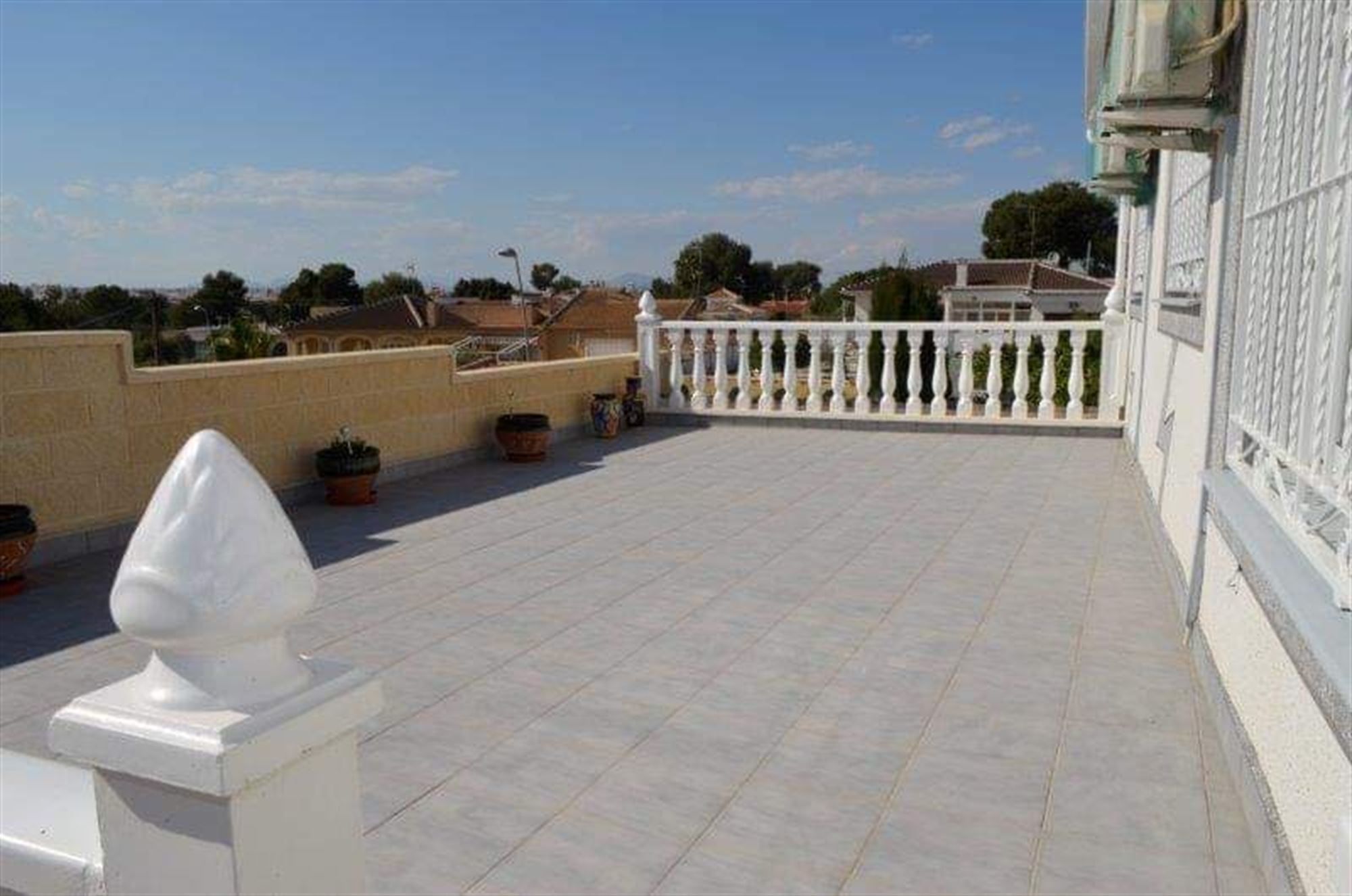 Exclusieve luxewoning met zwembad in de villawijk Los Balcones (Torrevieja). foto 20