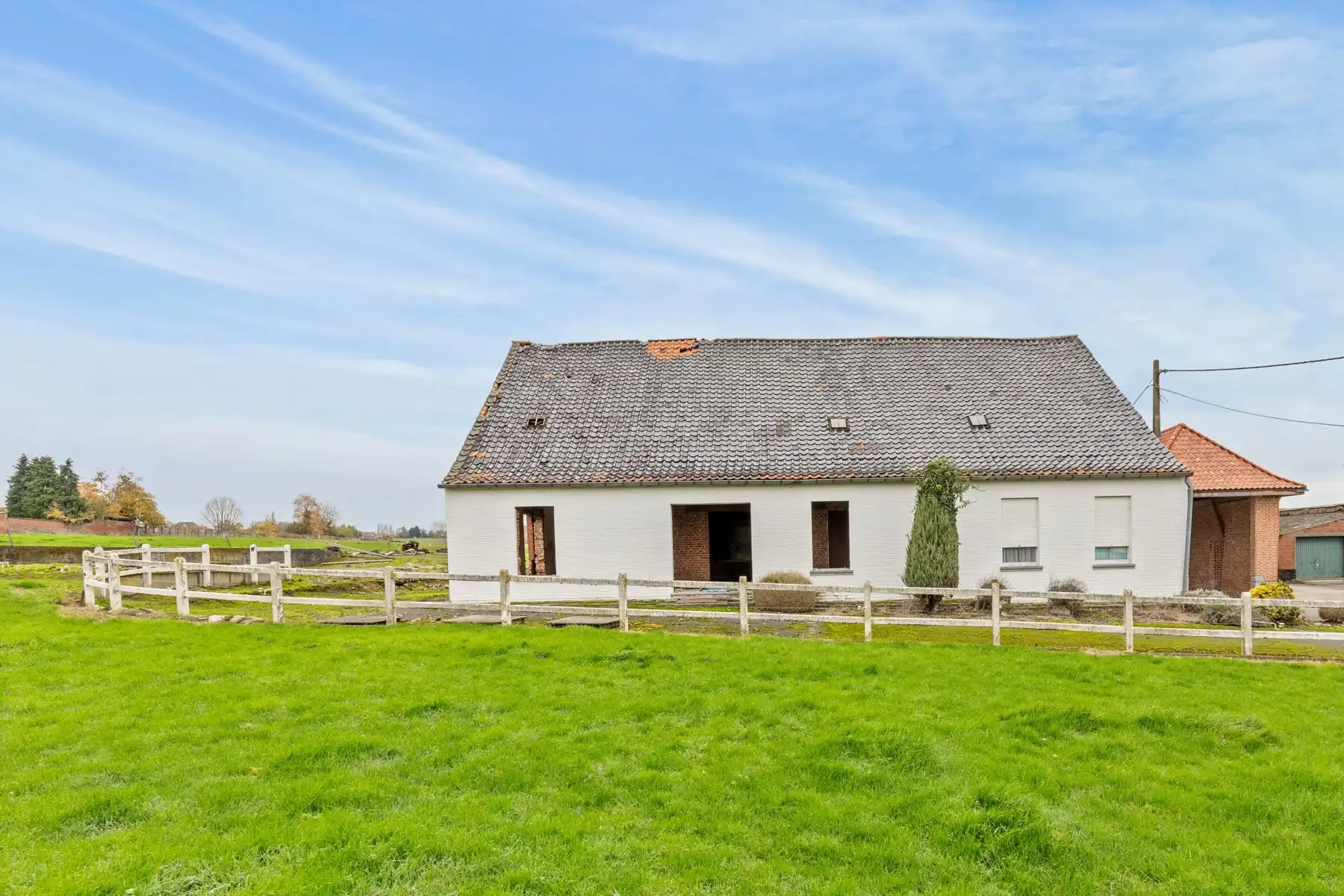 Unieke vierkantshoeve met eindeloze mogelijkheden foto 4