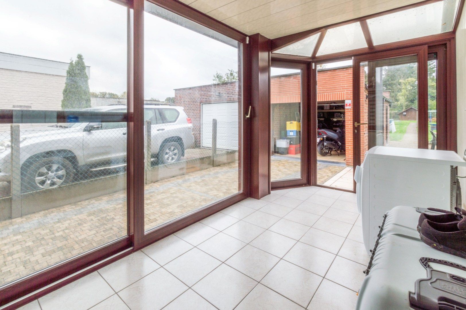 Een degelijke, goed onderhouden woning te Huizingen! foto 11