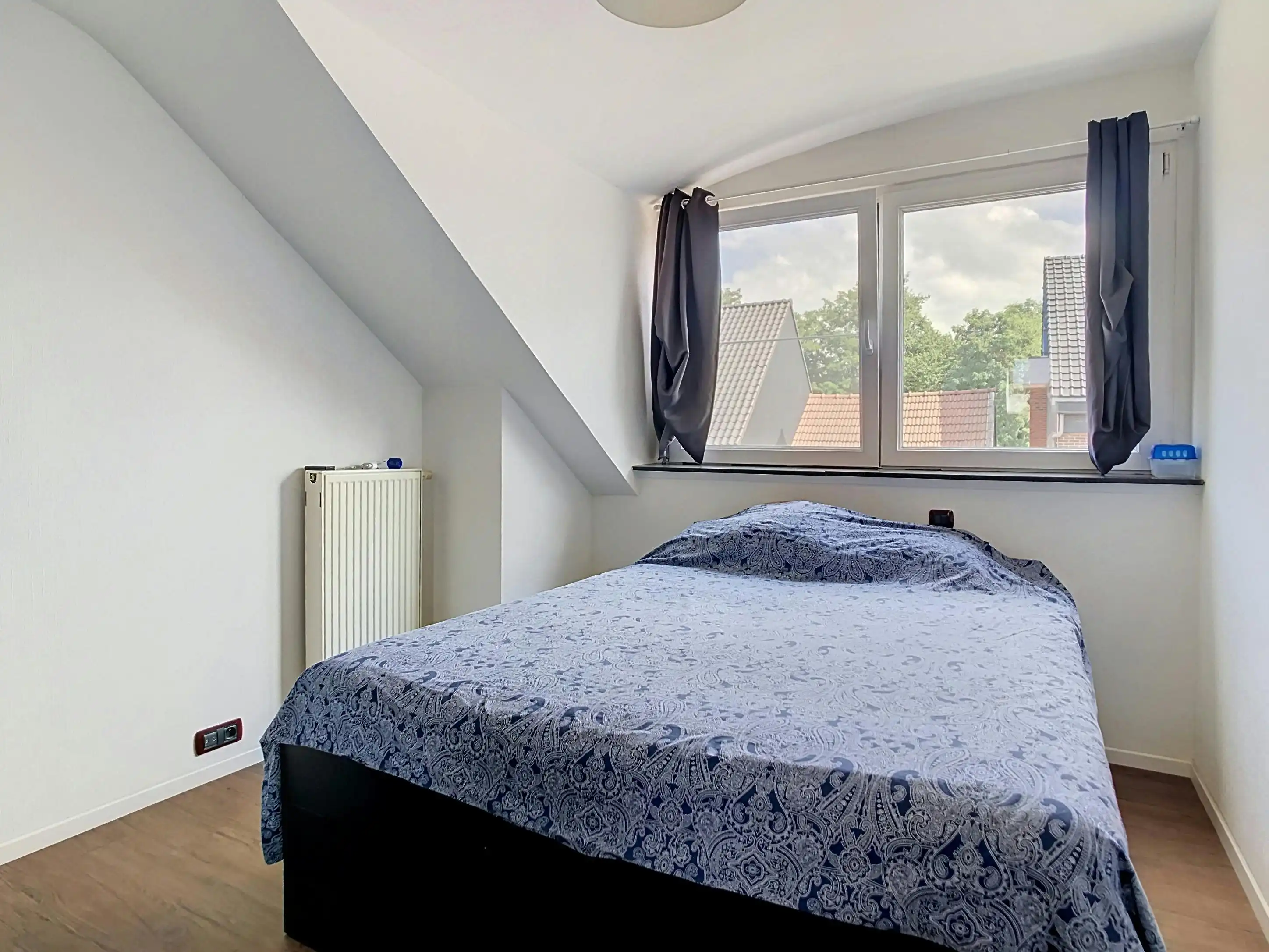 Duplex met terras en autostaanplaats te koop in Burcht foto 13