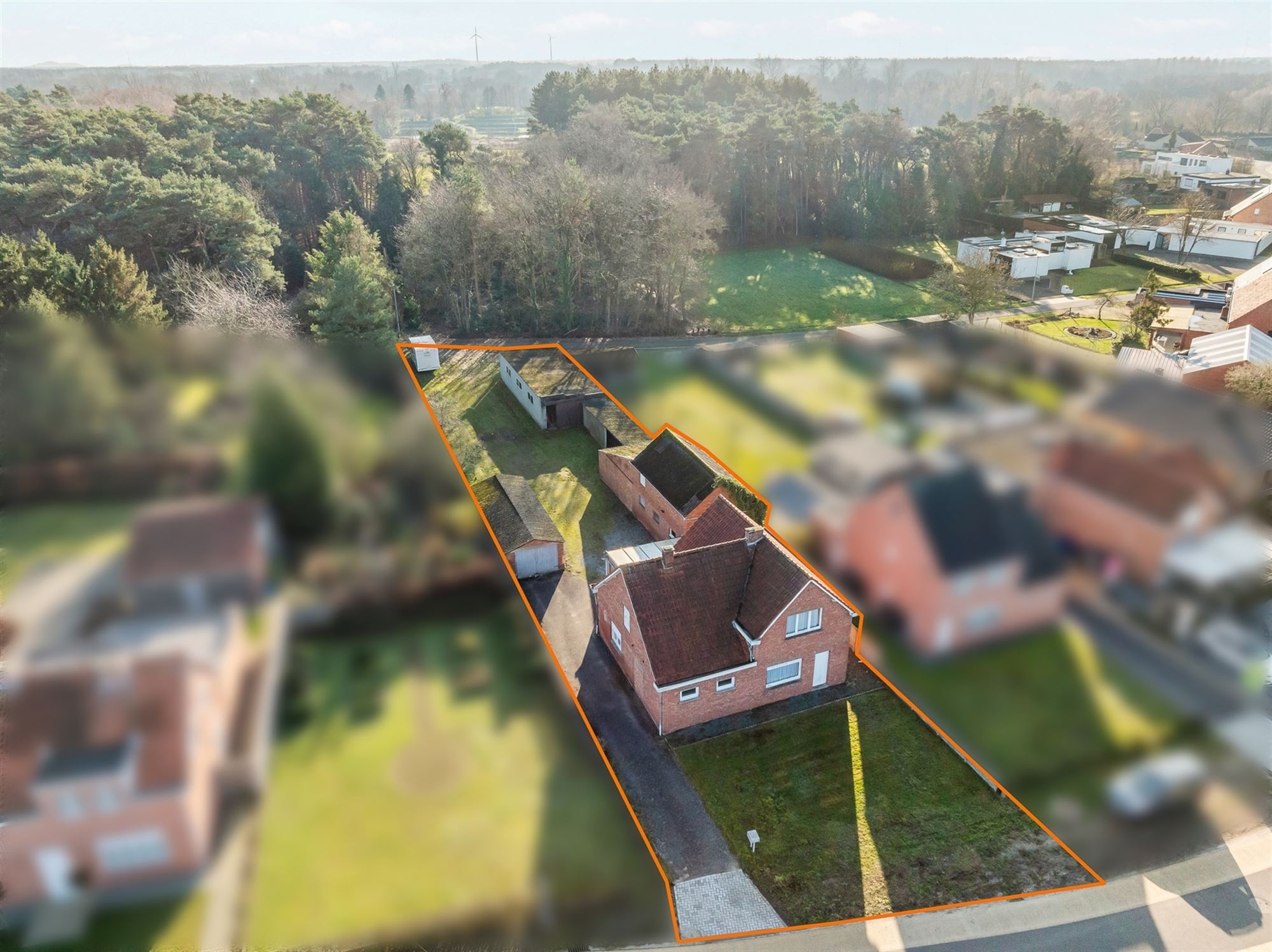 Hoofdfoto van de publicatie: WONING TEGEN NATUURGEBIED OP ZUIDGERICHT PERCEEL