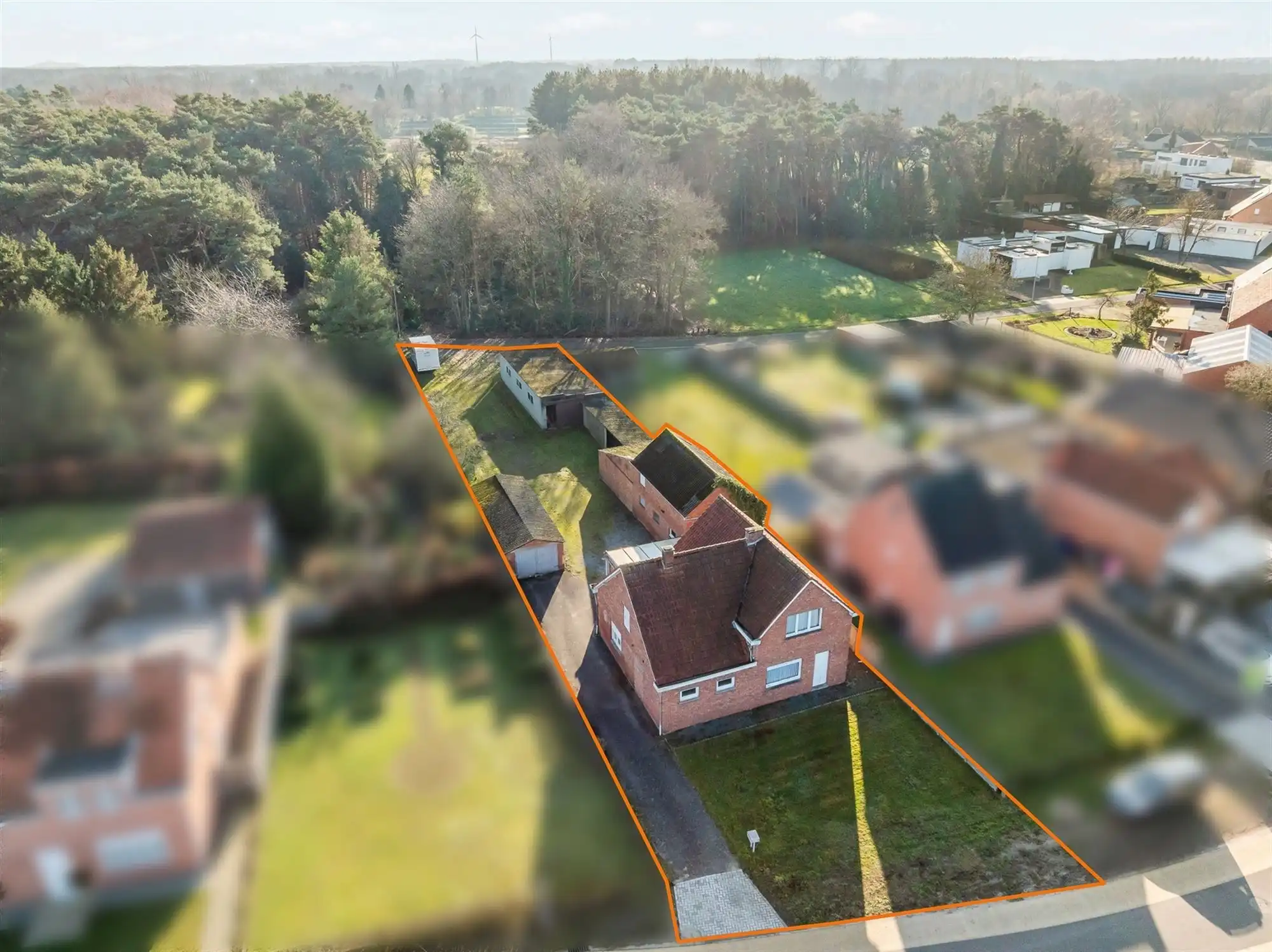 Hoofdfoto van de publicatie: WONING TEGEN NATUURGEBIED OP ZUIDGERICHT PERCEEL