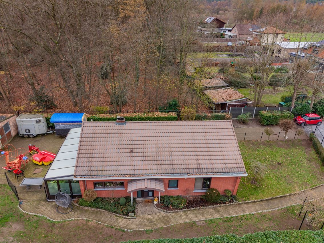 Rustig gelegen woning met weiland en stallen foto 26