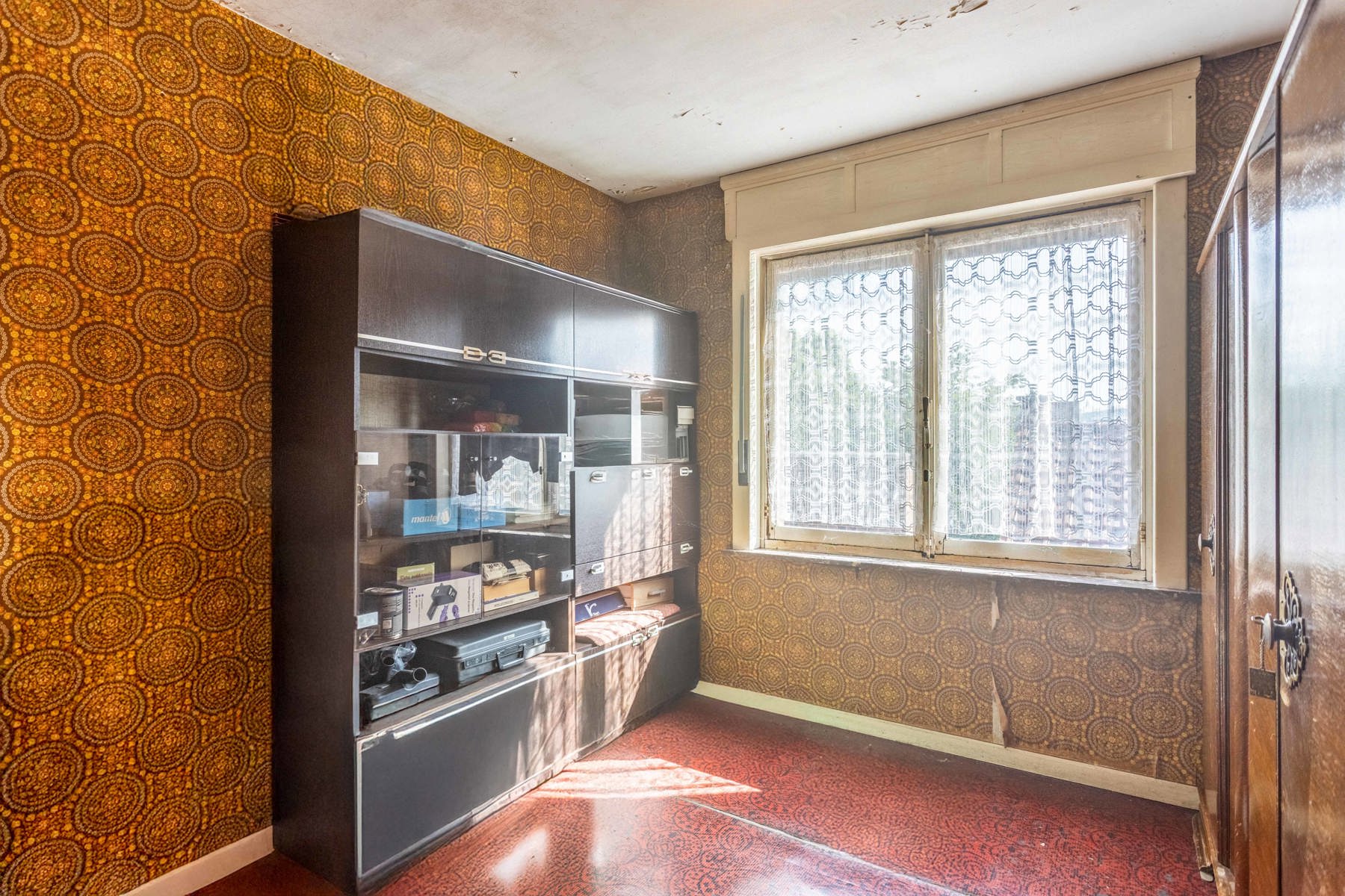 Te renoveren HOB, tuin, garage en uitbreidingsmogelijkheden foto 12