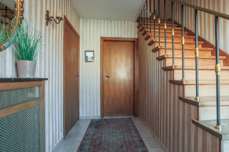 Verzorgde halfopen woning met 3 slaapkamers, tuin en ruime garage op een totale grondoppervlakte van 393m². foto 4