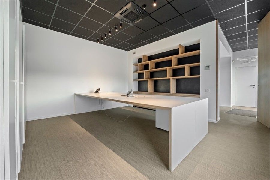 HANDELSPAND GELIJKVLOERS KANTOORRUIMTE IN SINT-TRUIDEN foto 14