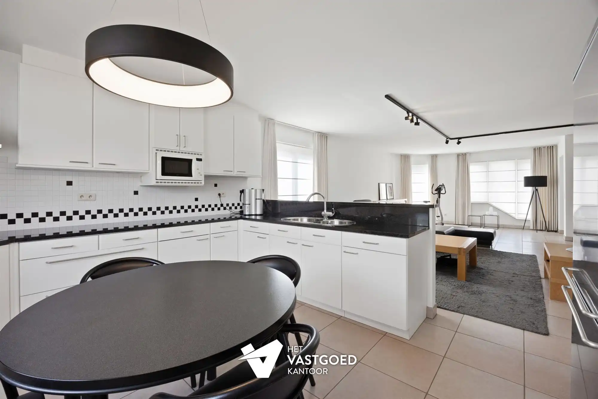 ZEER RUIM DUPLEX APPARTEMENT VAN 159 M² MET ZEER PRAKTISCHE INDELING EN KWALITATIEVE AFWERKING foto 13