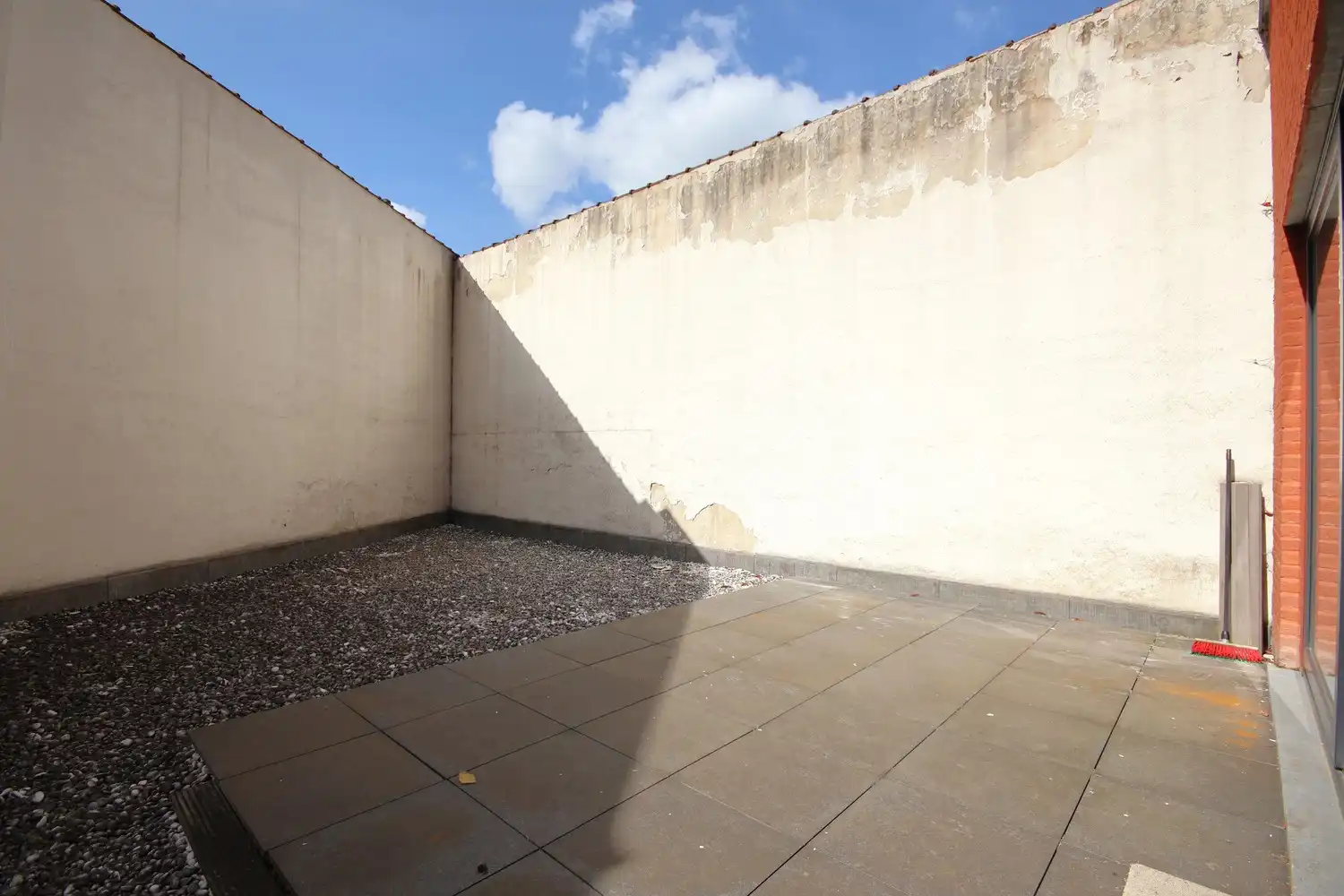 Modern gelijkvloers appartement met 2 slaapkamers en groot terras foto 23