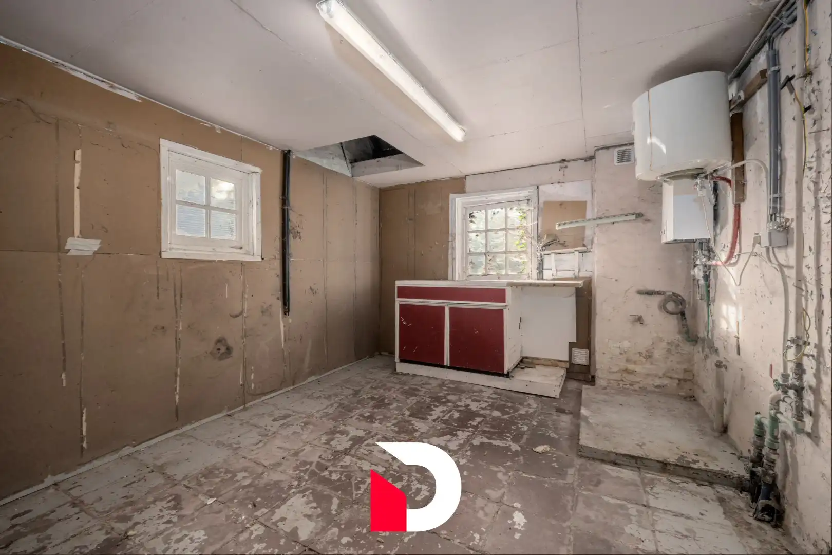 Uiterst charmante en te renoveren woning met weiland aan Merkenveld bos te Zedelgem  foto 13