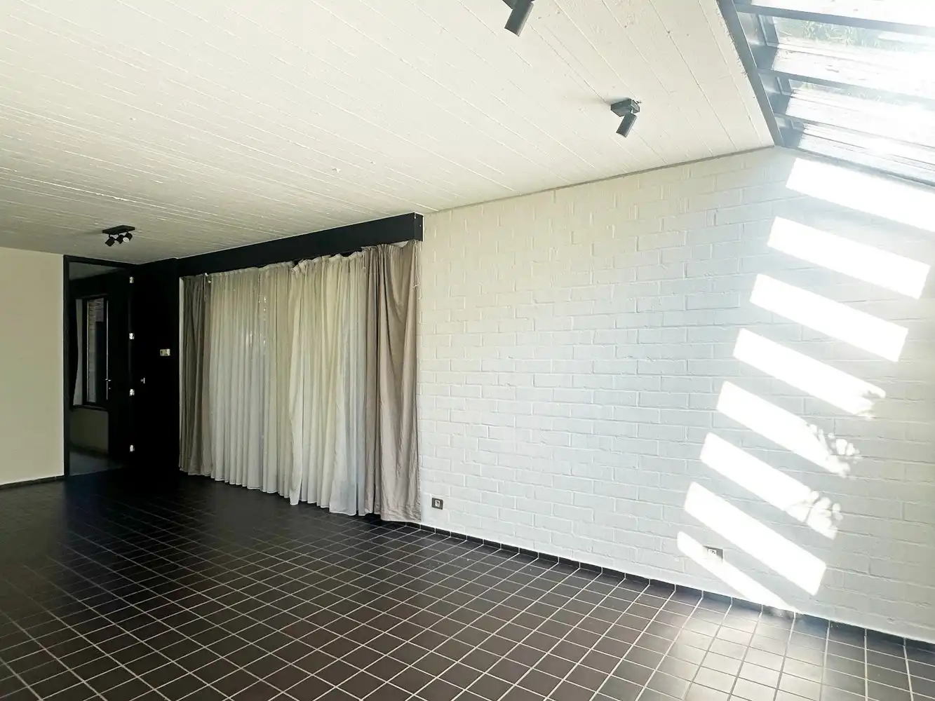 Leuke gelijkvloerse studio met buitenruimte op gunstige locatie in Hove foto 4