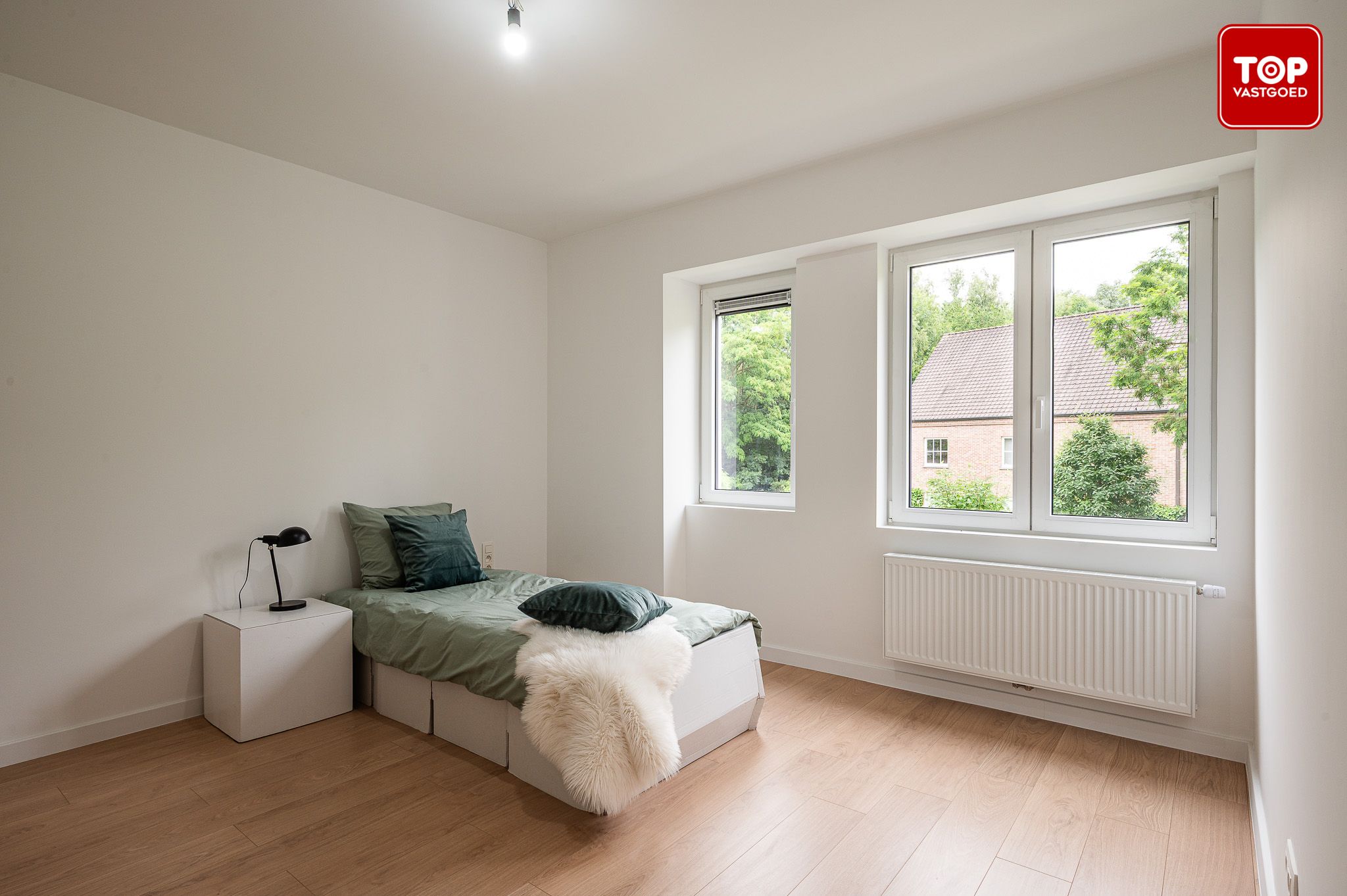Volledig gerenoveerde woning met 4 slaapkamers nabij Gentbrugse Meersen foto 16