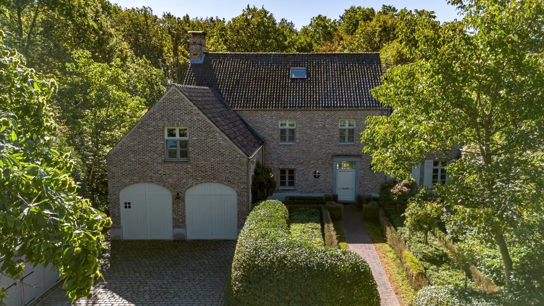 Exclusieve Villa op perceel van 3675 m² ook als Kangoeroe woning foto 3