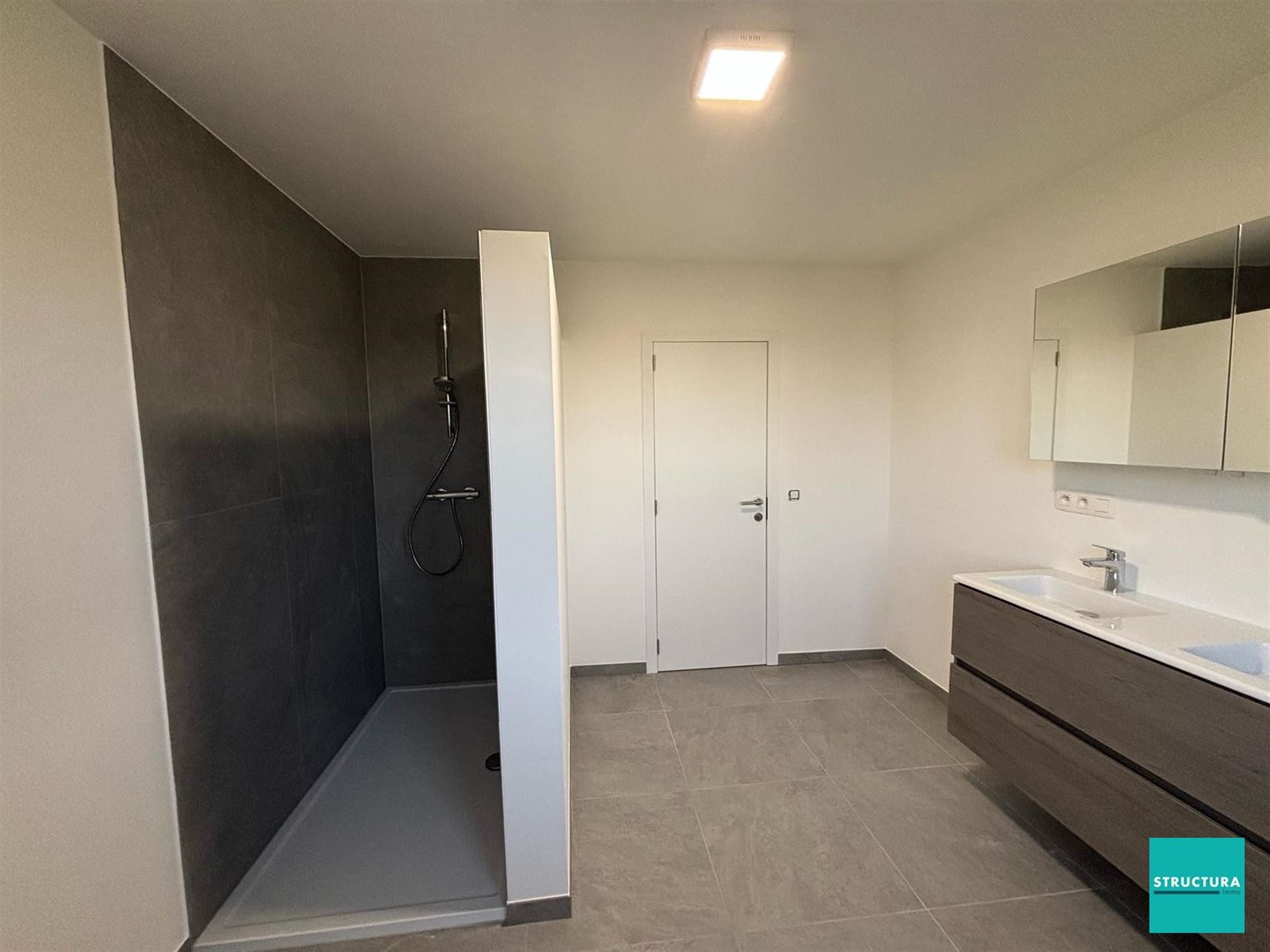 Volledig gerenoveerd loft-appartement in het centrum! foto 16