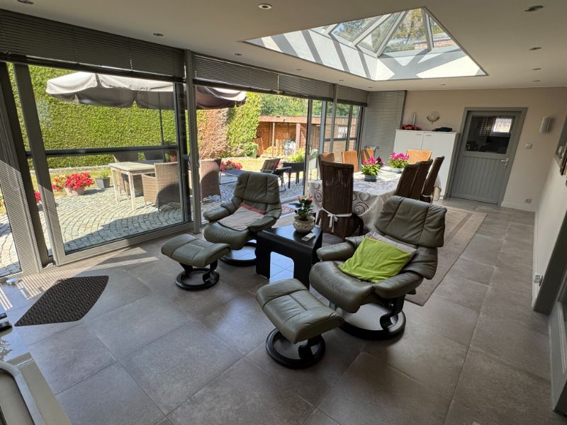 Mooie vrijstaande woning met garage, veranda en zonnepanelen foto 8