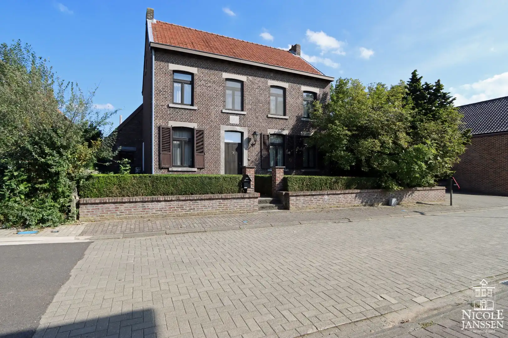 Hoofdfoto van de publicatie: Karaktervolle woning met grote garage en werkhuis