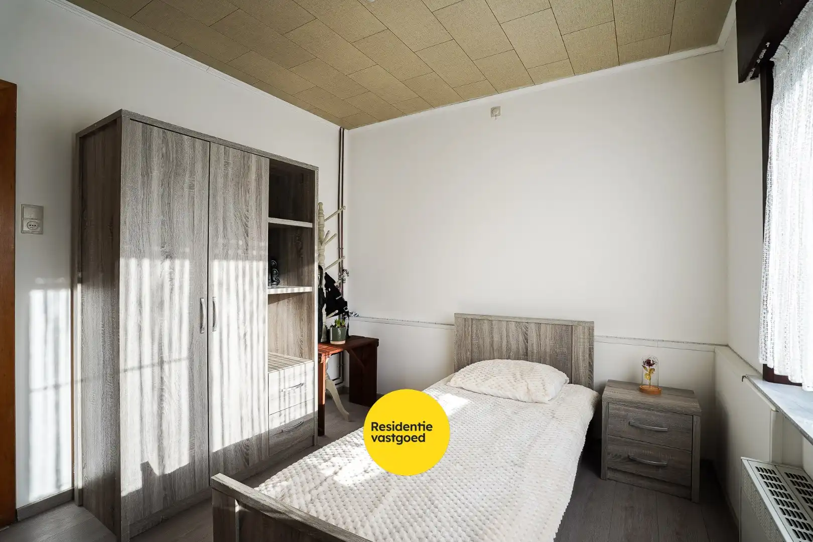 Woning met 5 slaapkamers in het centrum van Eernegem foto 14