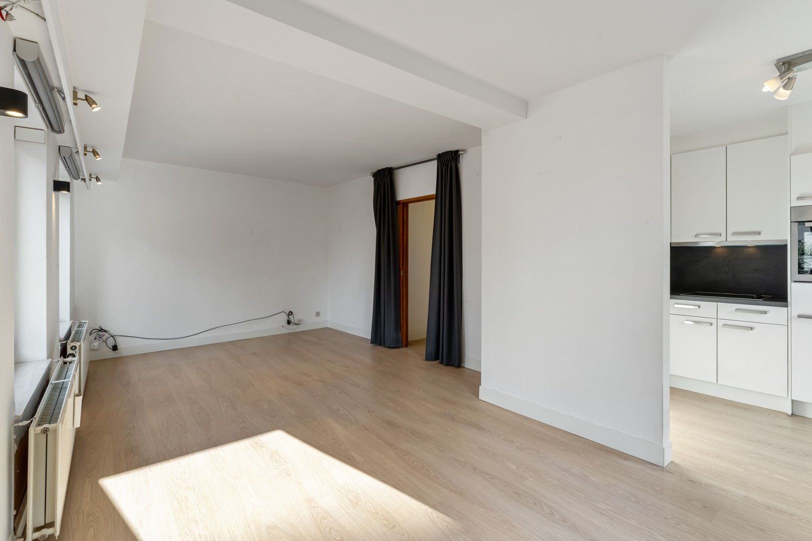 APPARTEMENT MET 2 SLAAPKAMERS IN HET HART VAN SINT-TRUIDEN. foto 5