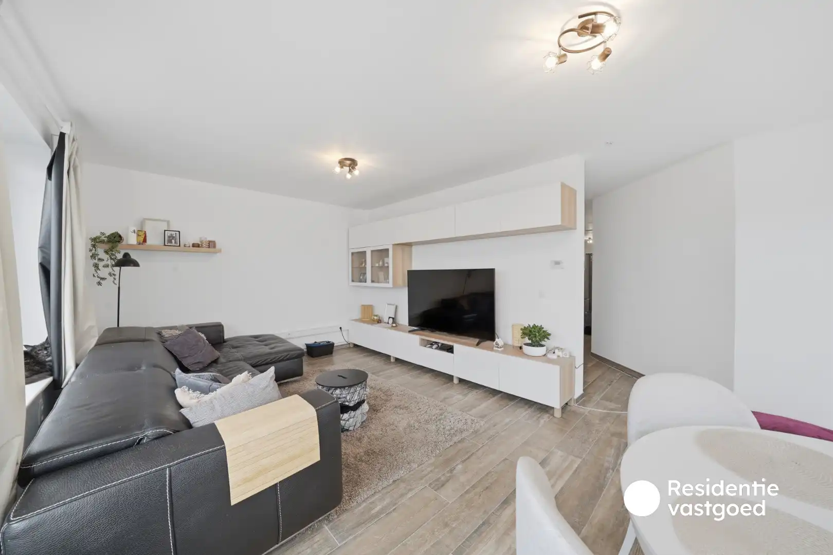 Gerenoveerd gelijkvloers appartement met 3 slaapkamers en EPC A in Westkerke! foto 2