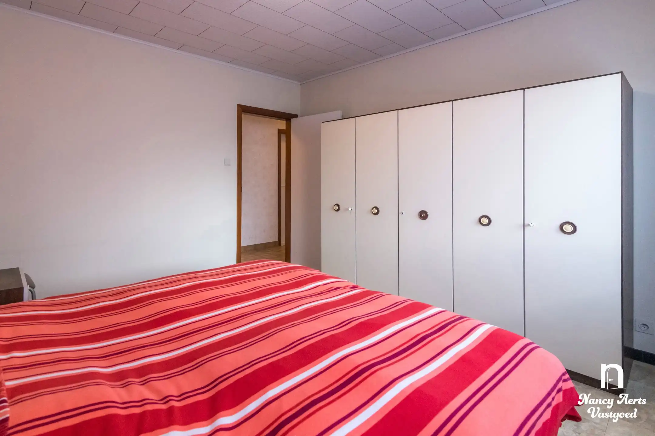 Goed onderhouden gezinswoning met grote tuin foto 27