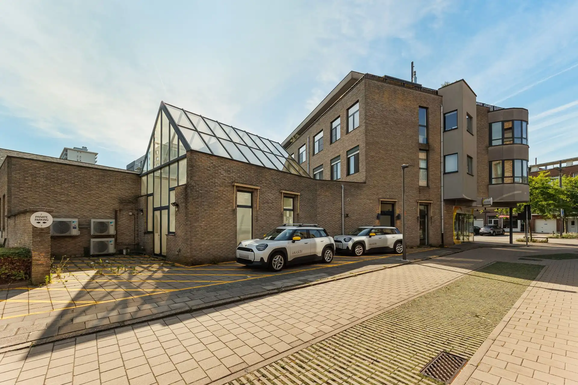 Commercieel gelijkvloers op strategische locatie in Wilrijk foto 14