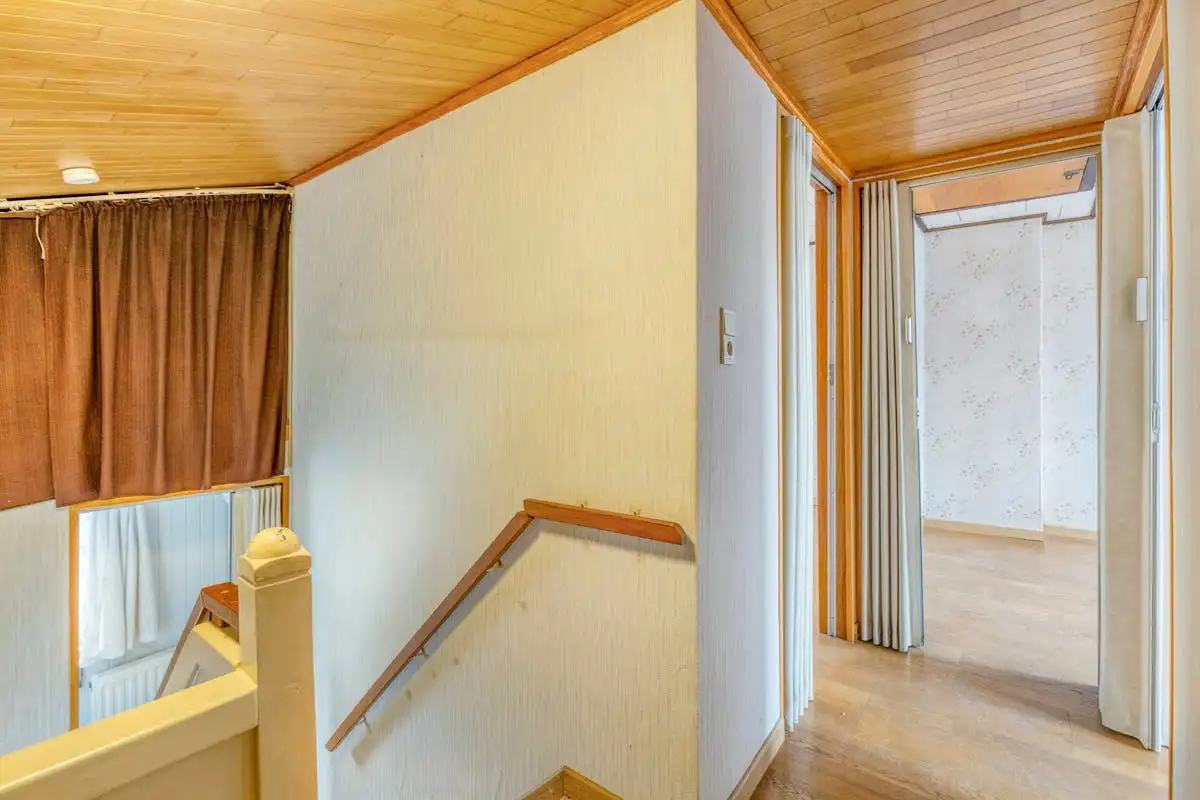 Solide driegevelwoning aan rustig pleintje in Vilvoorde. foto 21