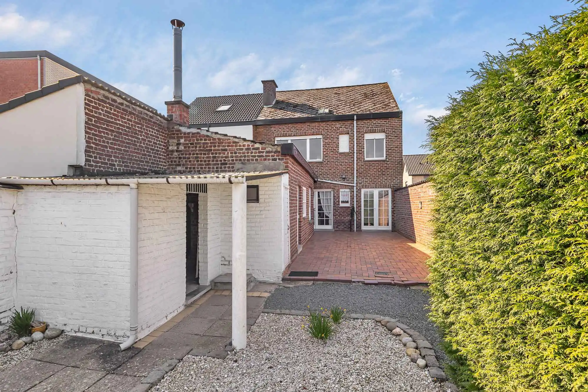 Te renoveren woning met veel potentieel te Liedekerke foto 22