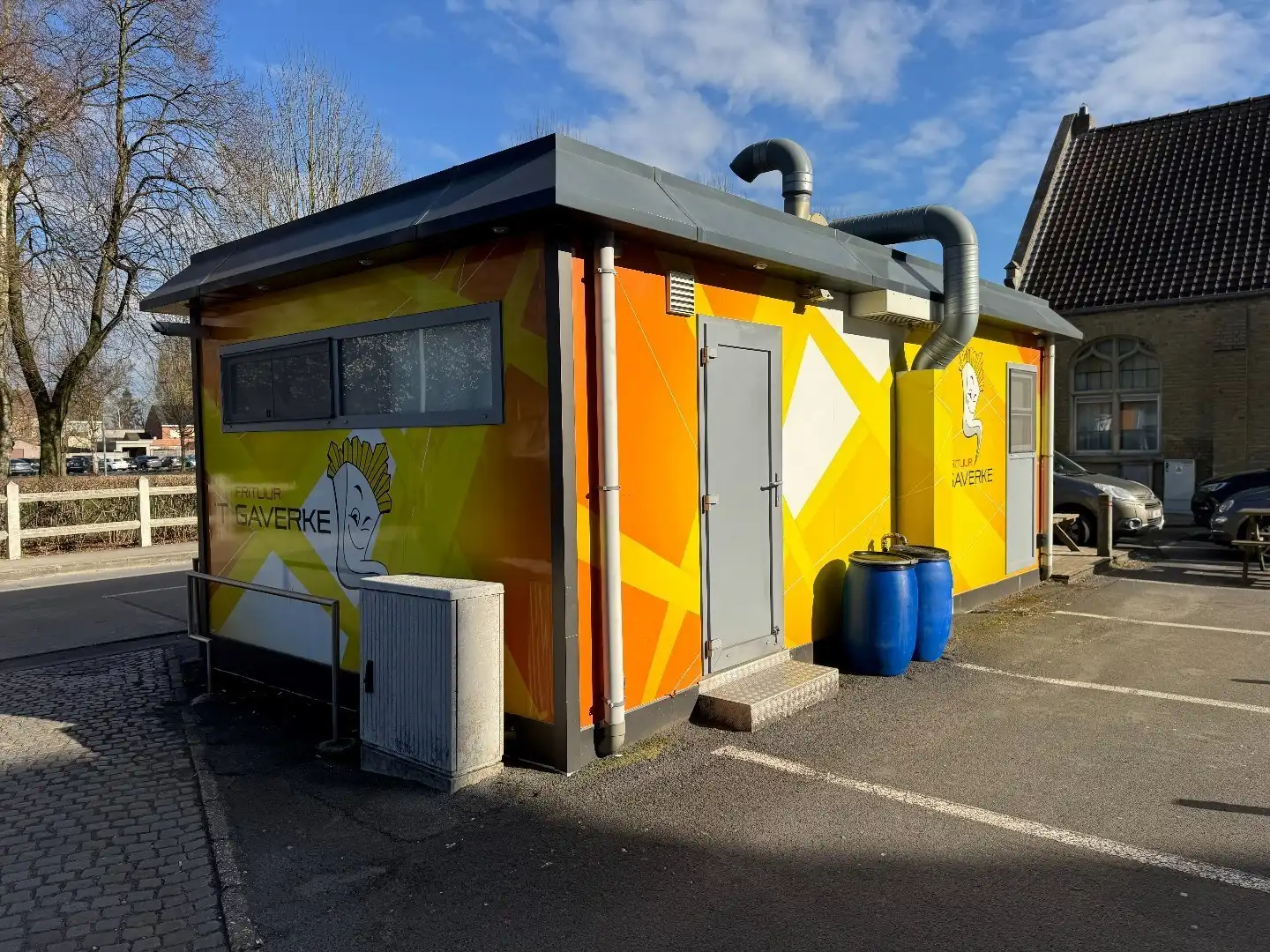 Goed draaiende frituur te koop op het Gaverke te Waregem! foto 8