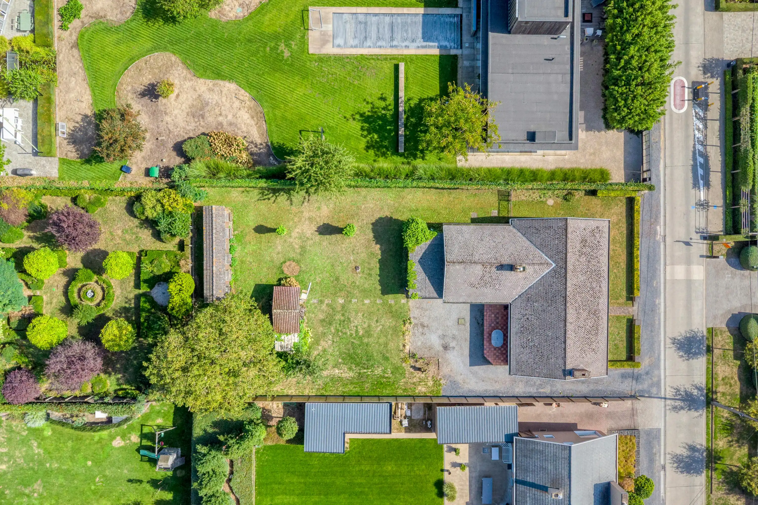 Alleenstaand huis op prachtig stuk grond van 1.037m² in Dentergem foto 16