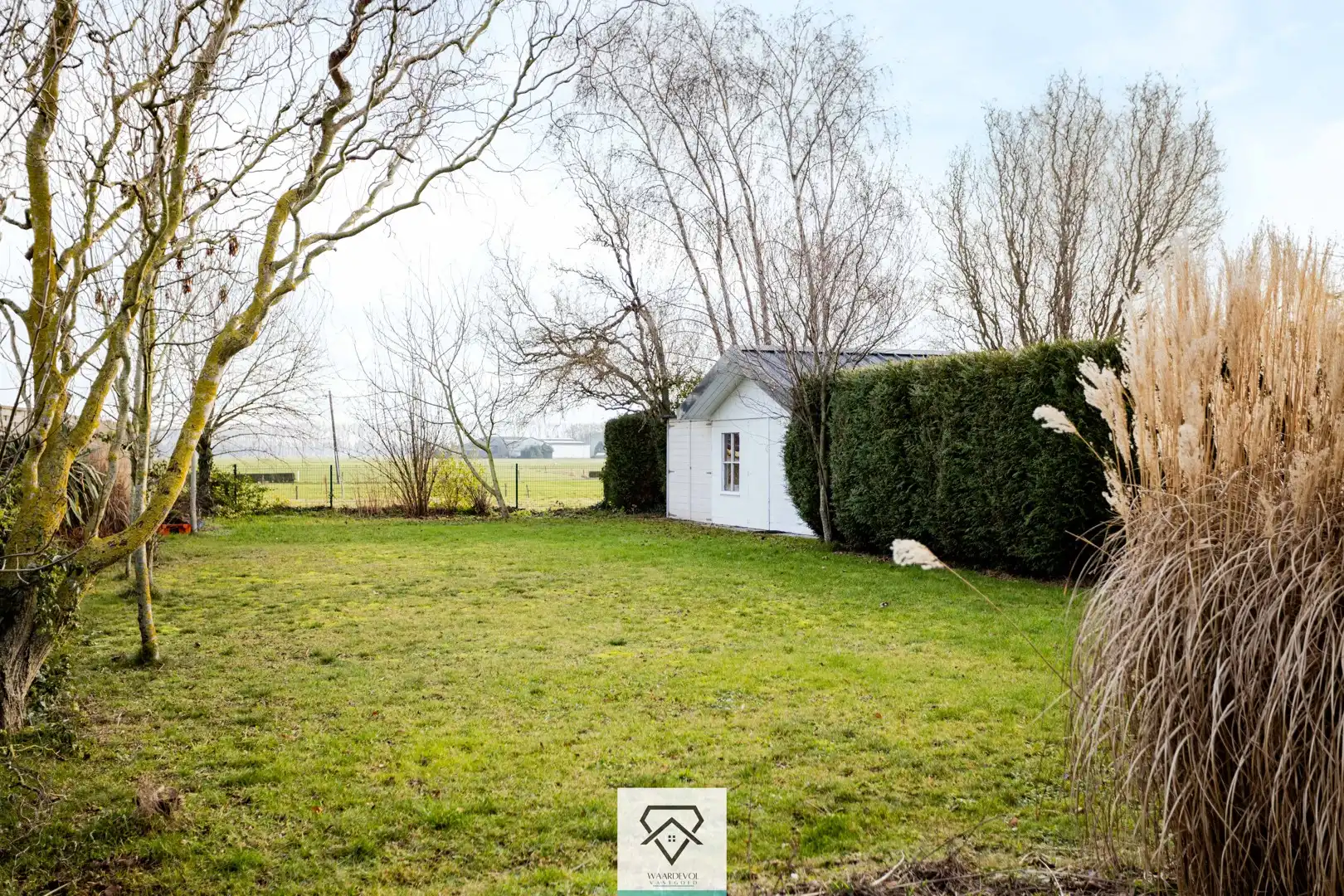 Moderne instapklare villa te koop met zonnige tuin foto 24