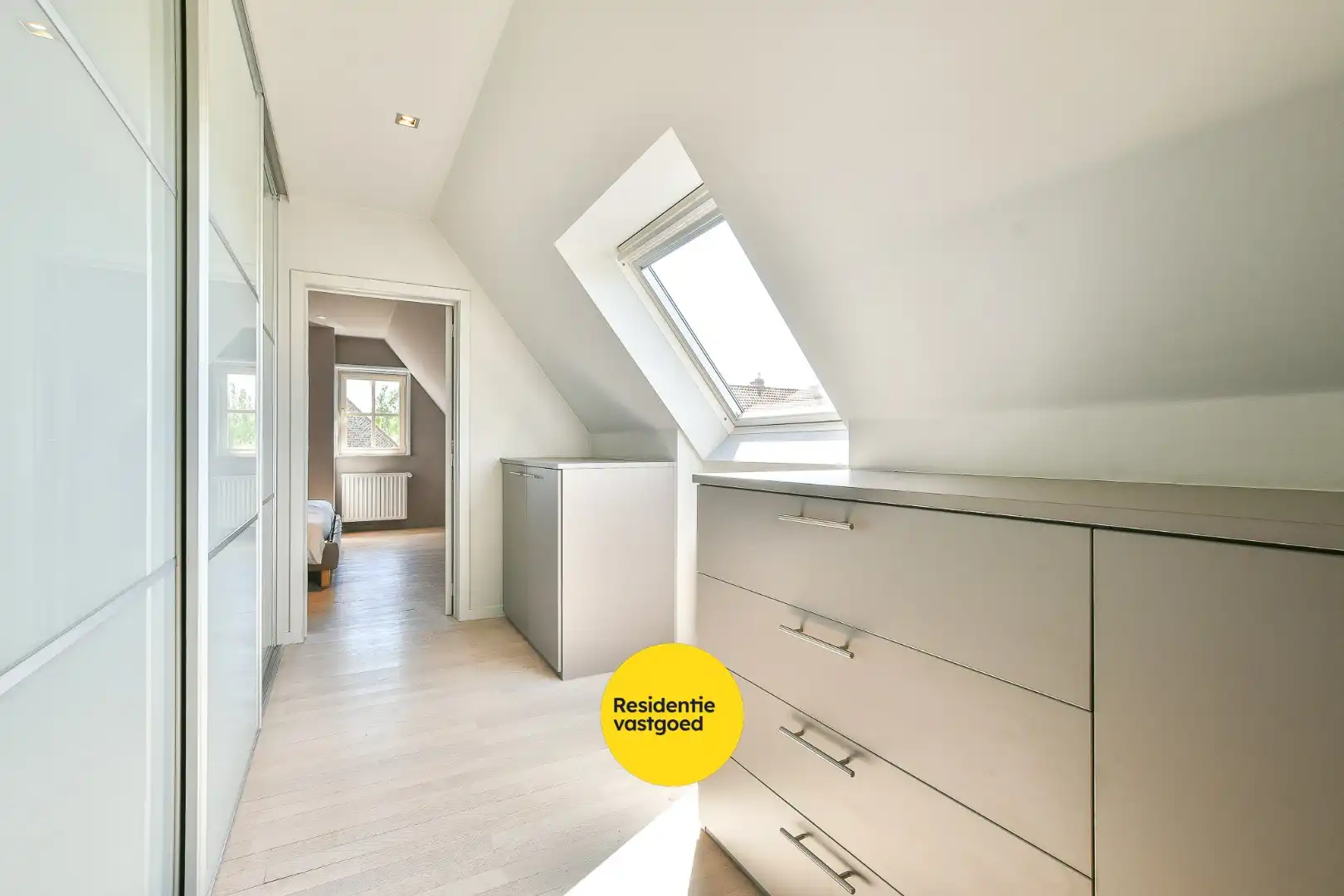 Prachtige villa in rustige woonwijk te De Haan - Klemskerke te koop! foto 17