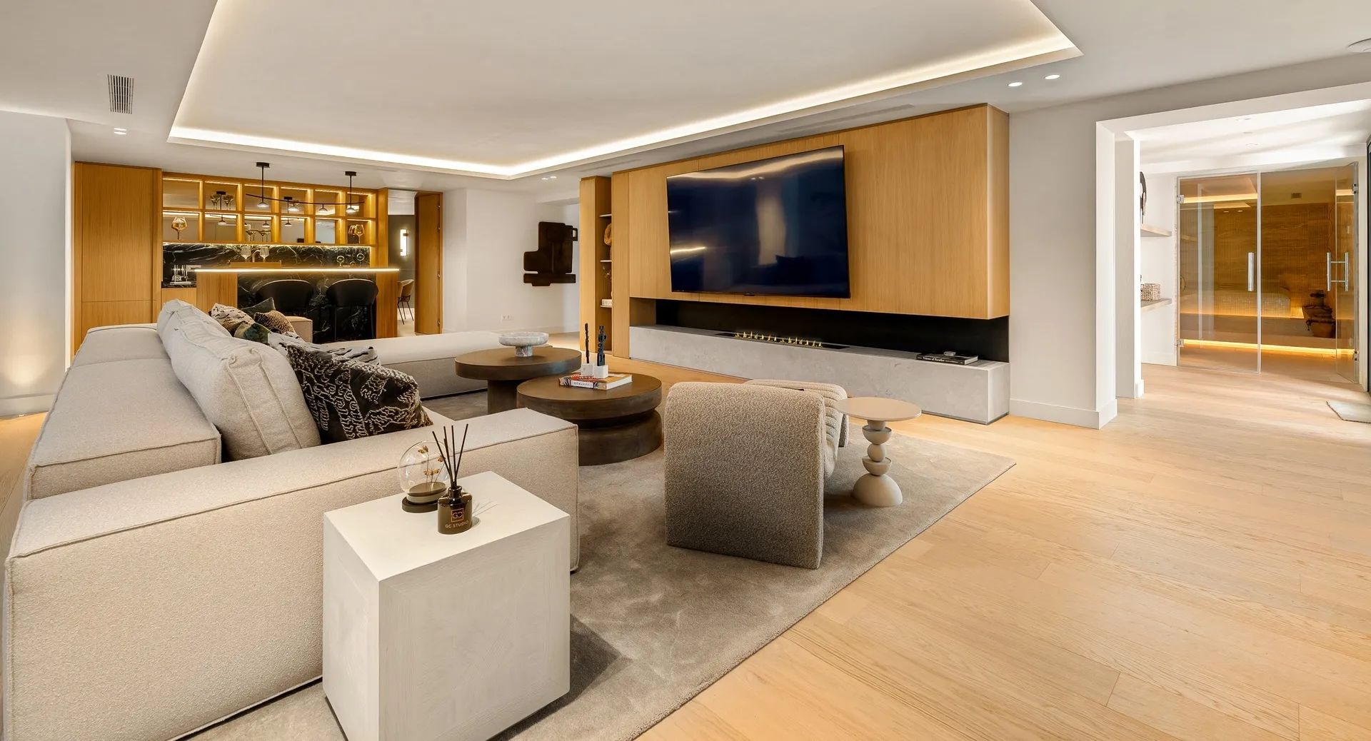 Pure perfectie in Nueva Andalucía: unieke villa met hoogwaardige afwerking foto 27