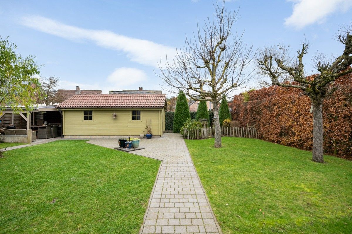 Thuiskomen in alle rust - charmante woning met 4 slaapkamer op 645 m² in doodlopende straat. foto 5