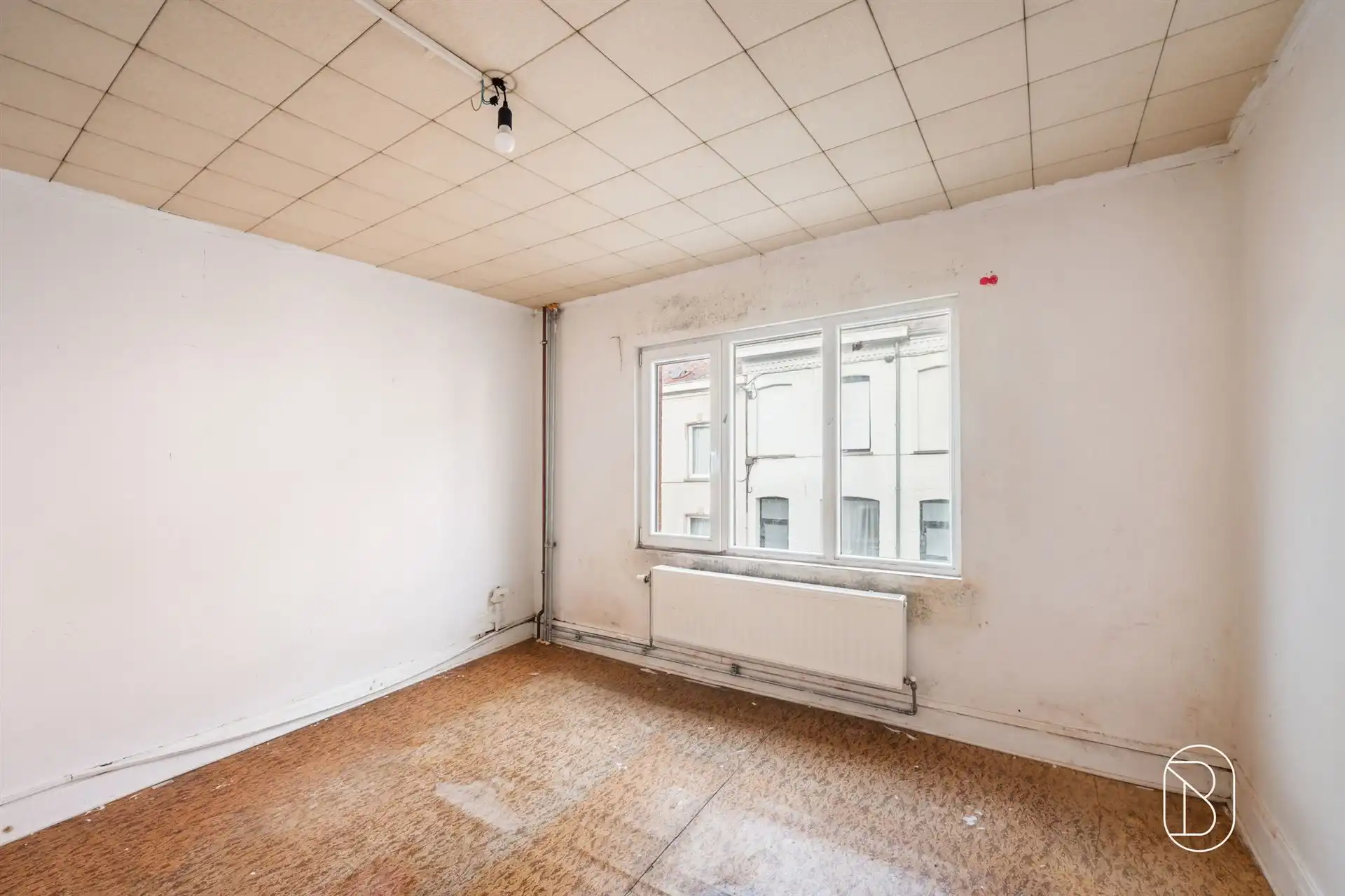 Rijwoning met 3 slaapkamers en koer! foto 11