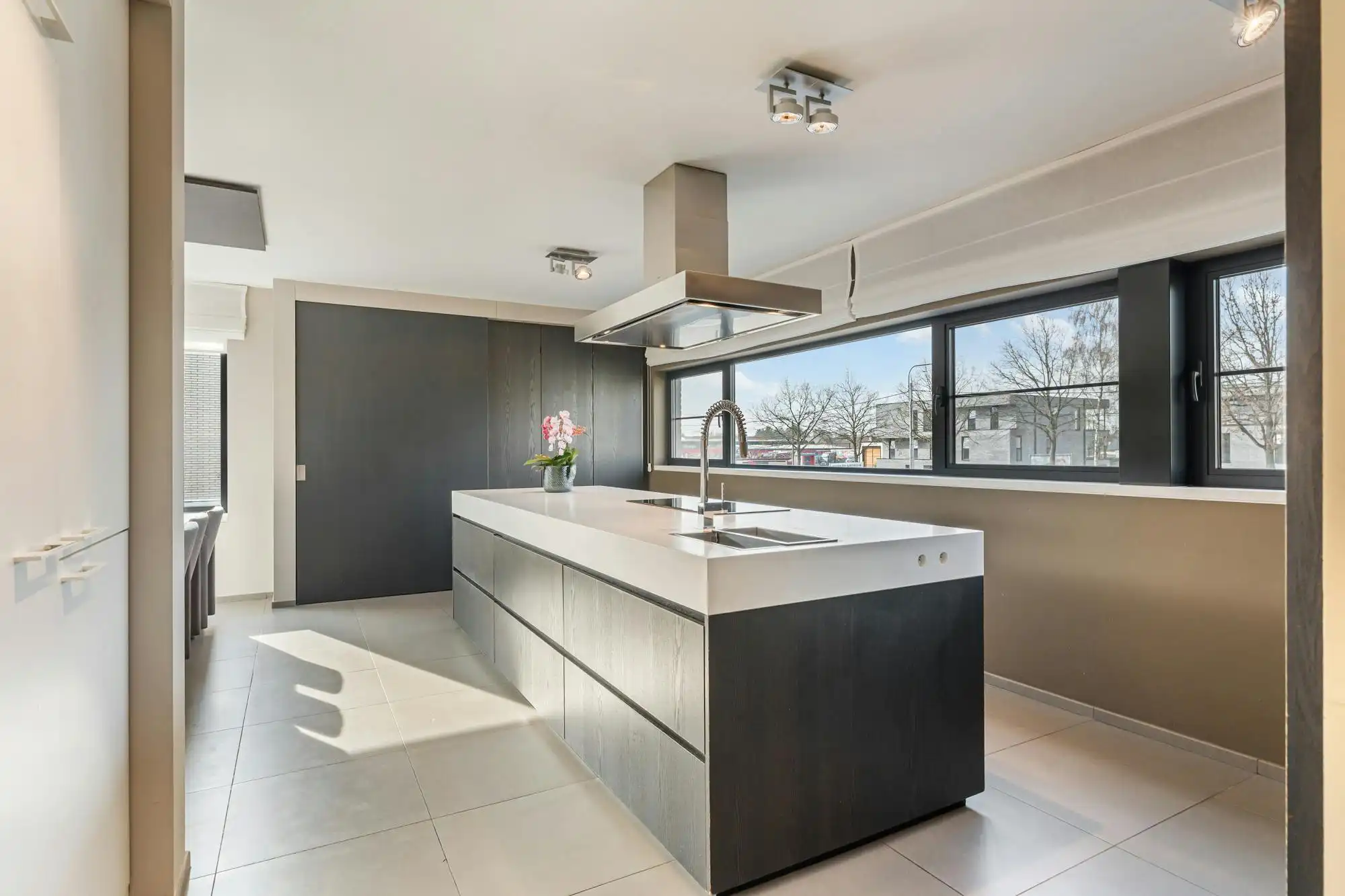 Exclusief duplexappartement met zonneterras en tuin op toplocatie in Genk foto 8